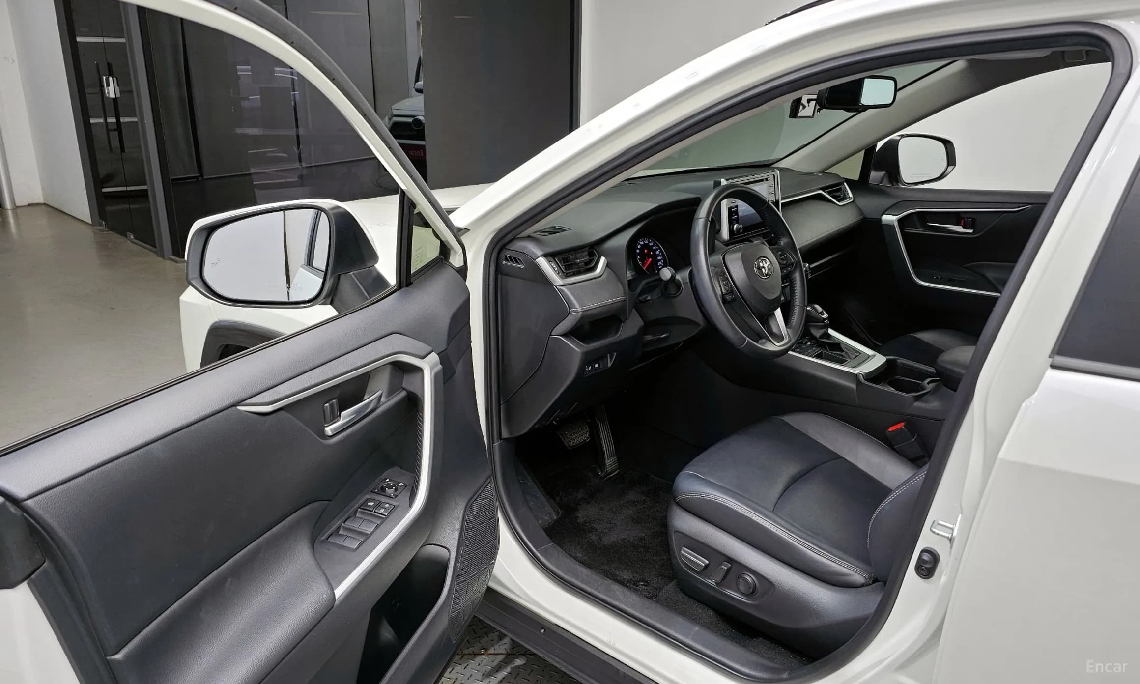 RAV4 5th Generation
