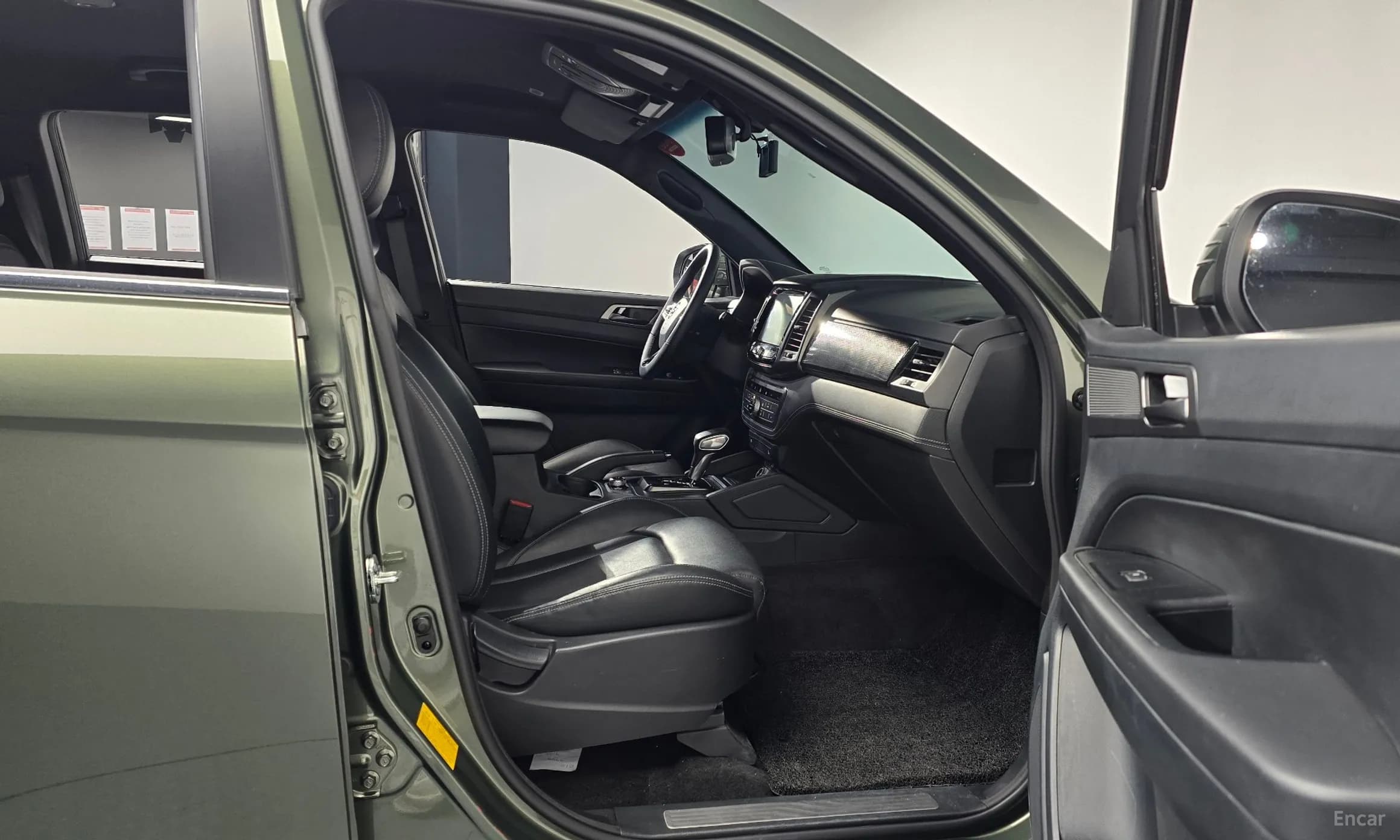 Rexton Sports Khan