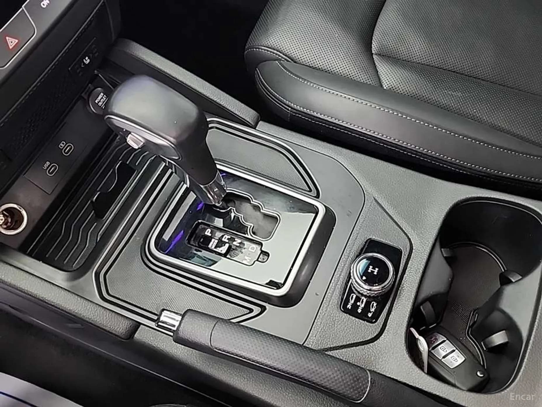 Rexton Sports Khan
