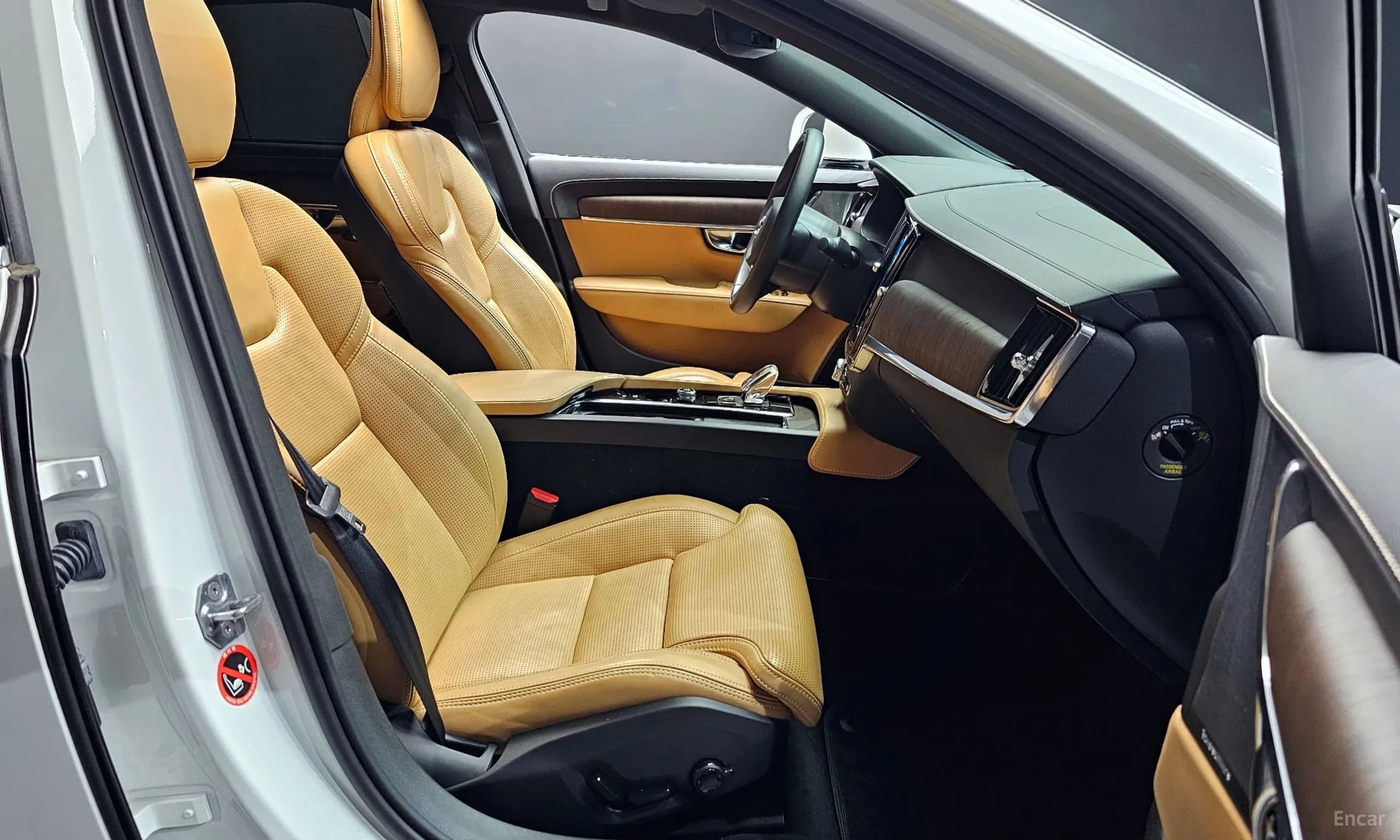 S90