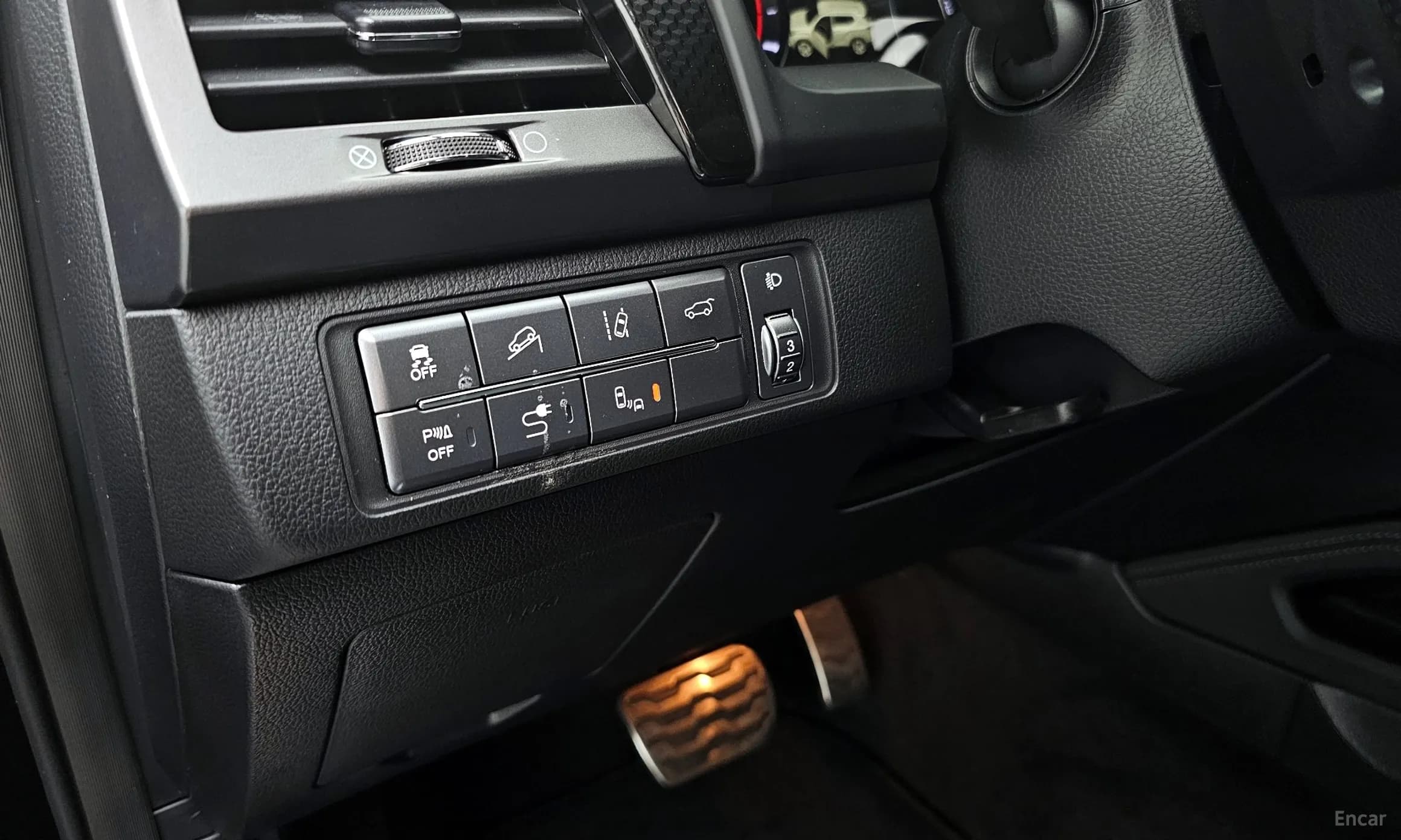 G4 Rexton