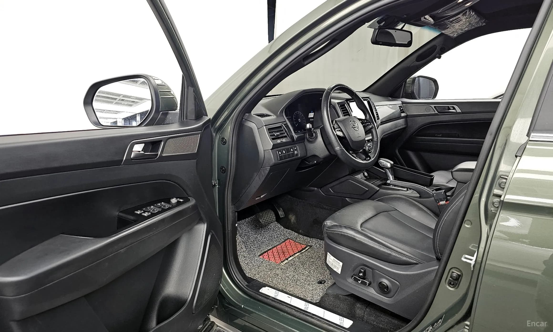 Rexton Sports Khan