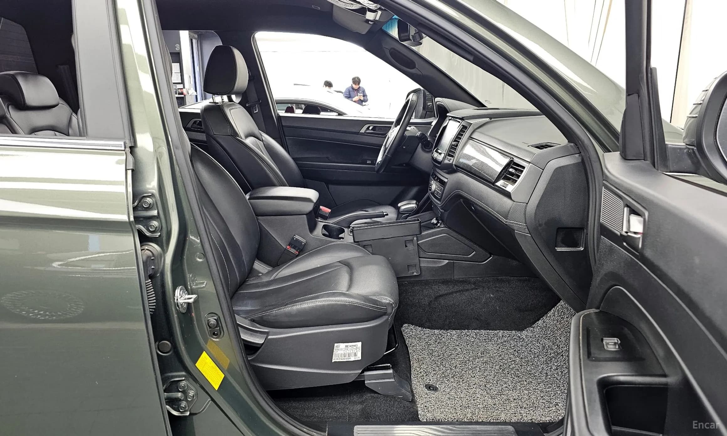 Rexton Sports Khan