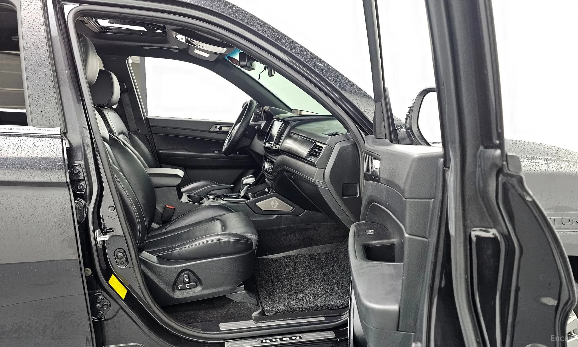 Rexton Sports Khan