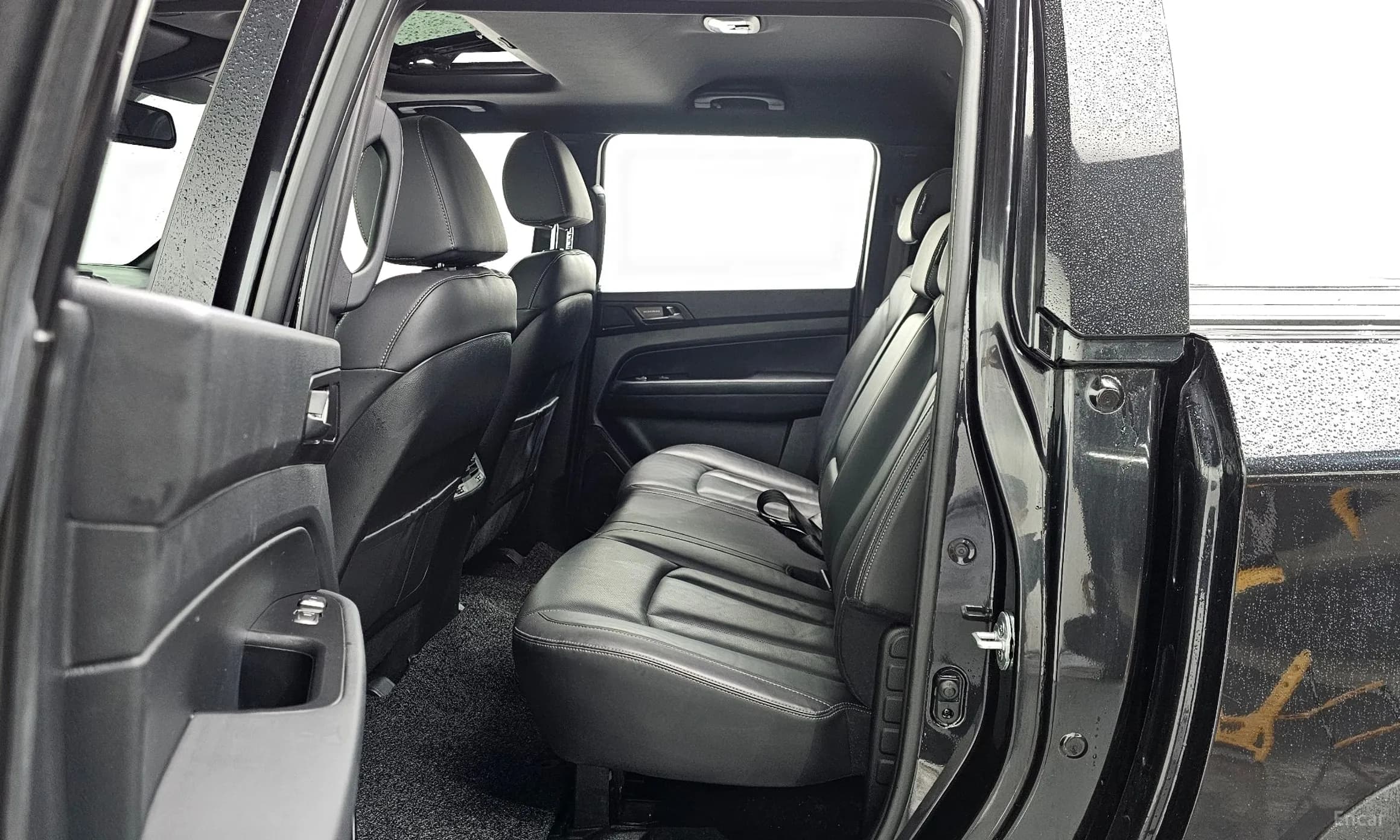 Rexton Sports Khan