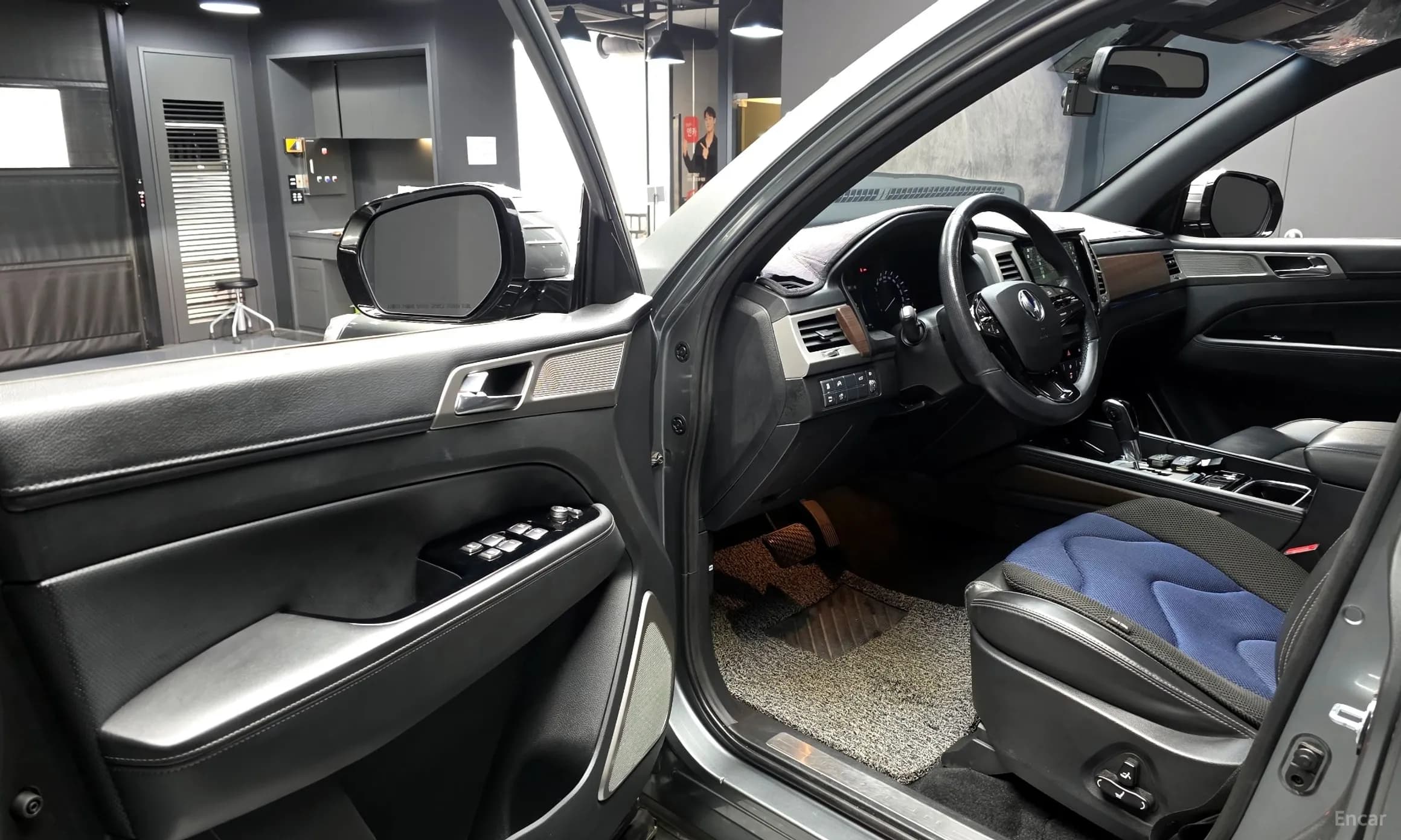 G4 Rexton