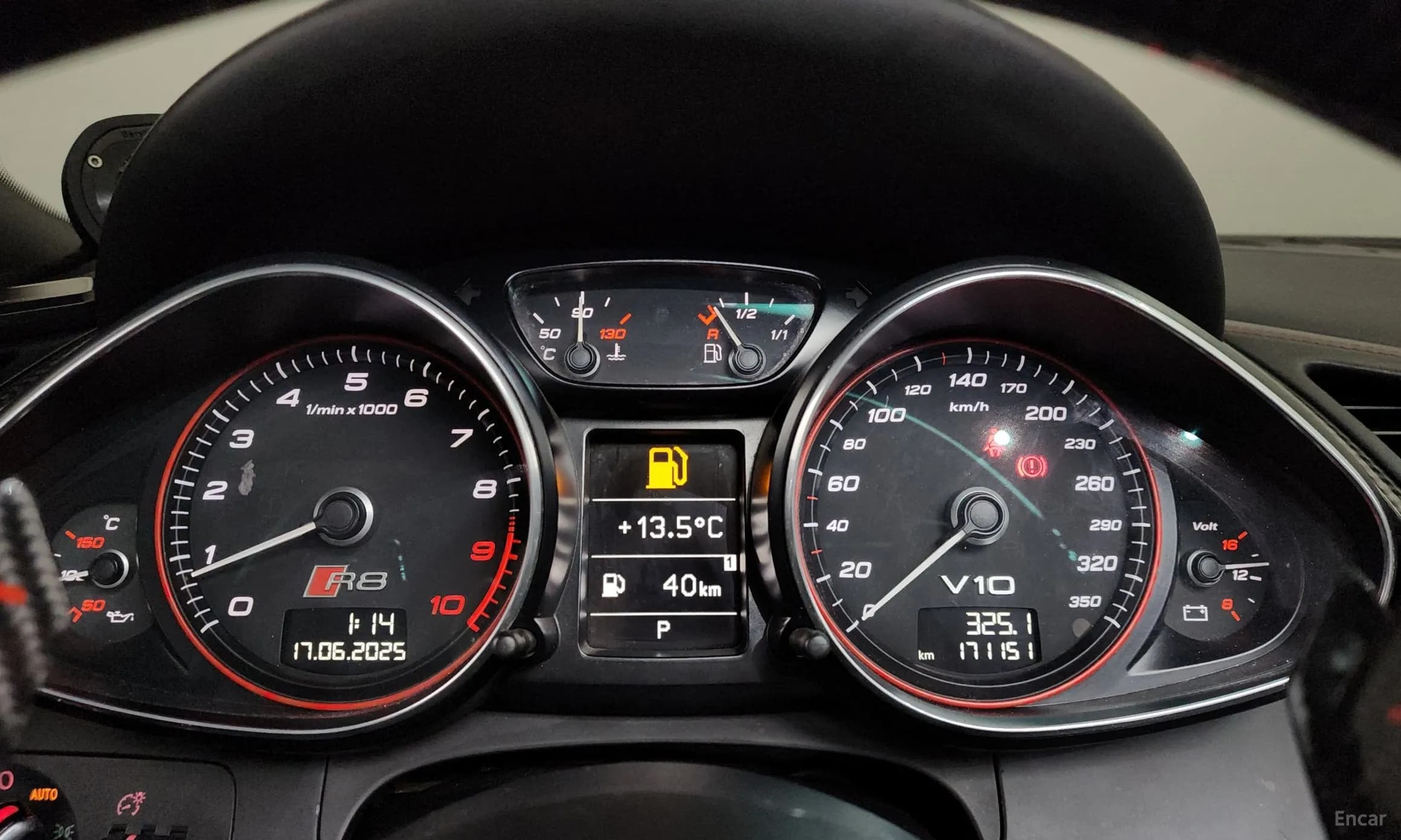 R8