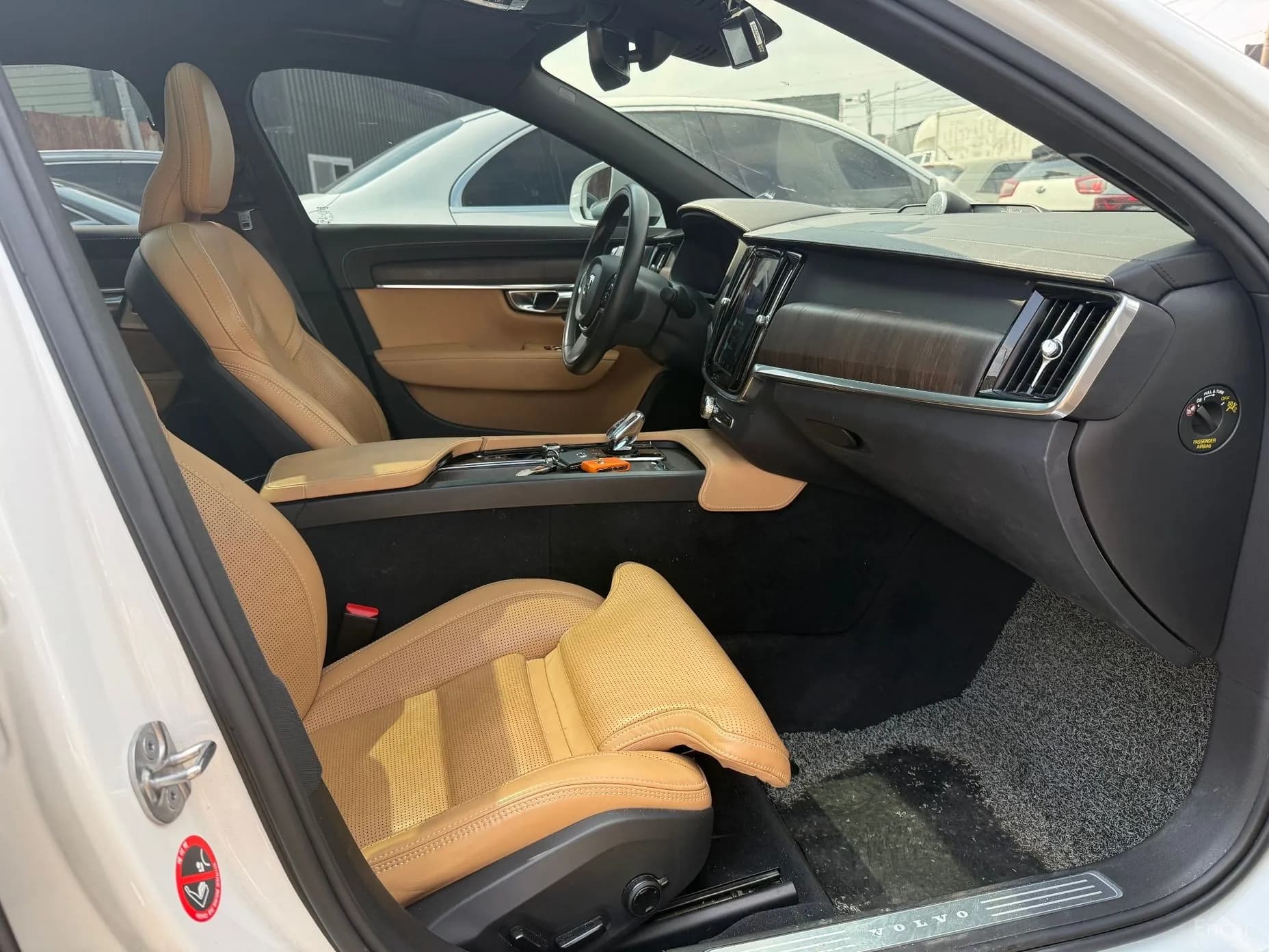 S90