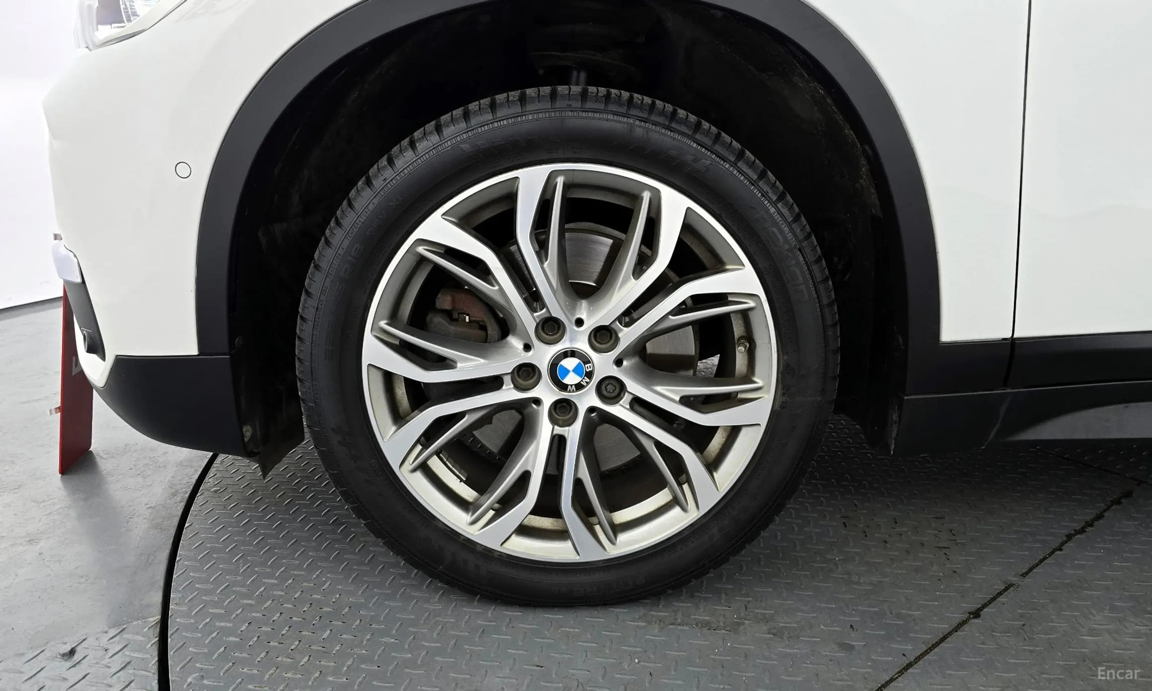 X1 (F48)