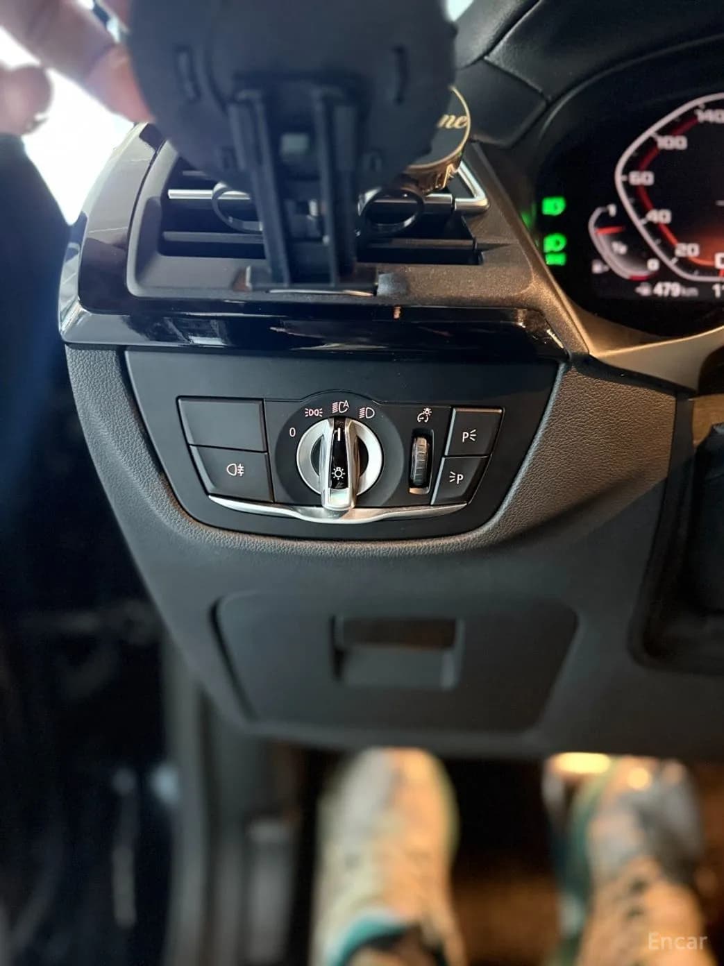 X4 (G02)