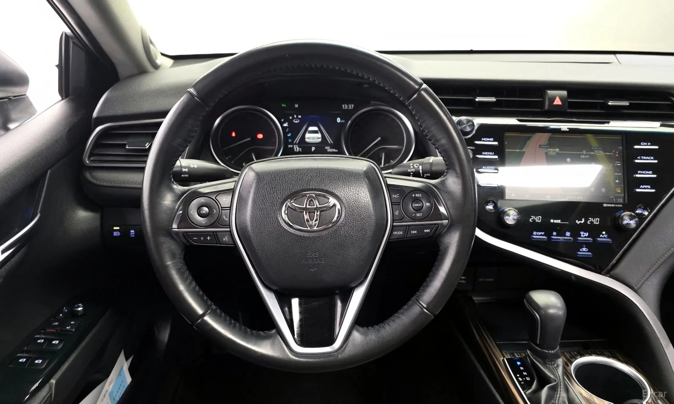 Camry (XV70)