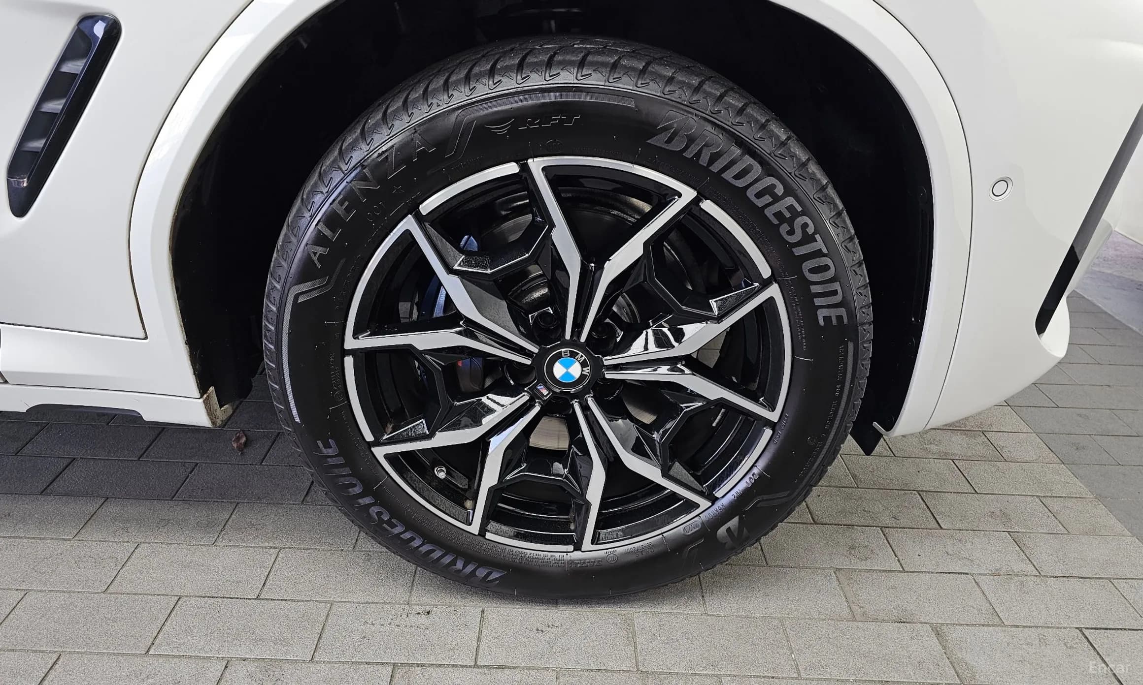 X4 (G02)