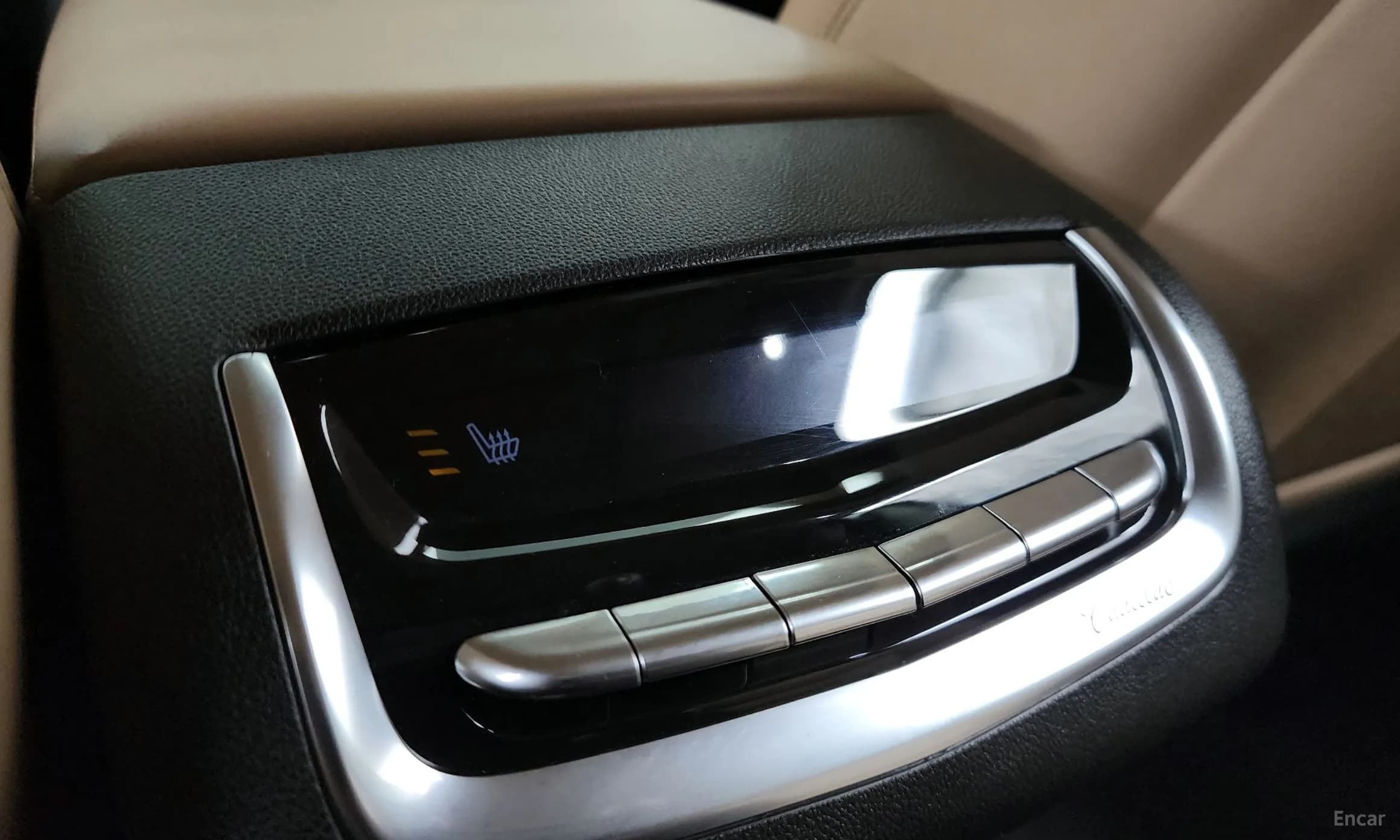 XT6