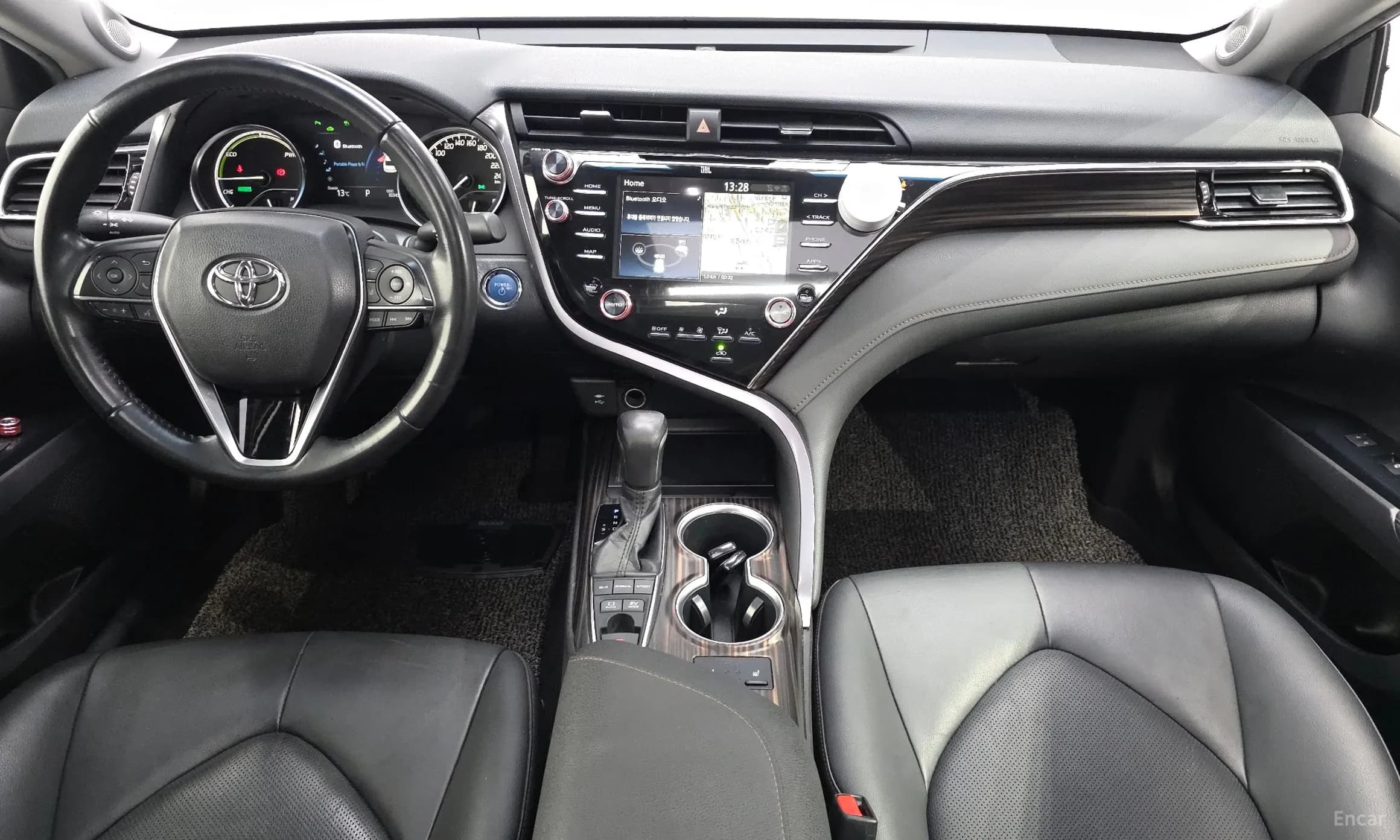 Camry (XV70)