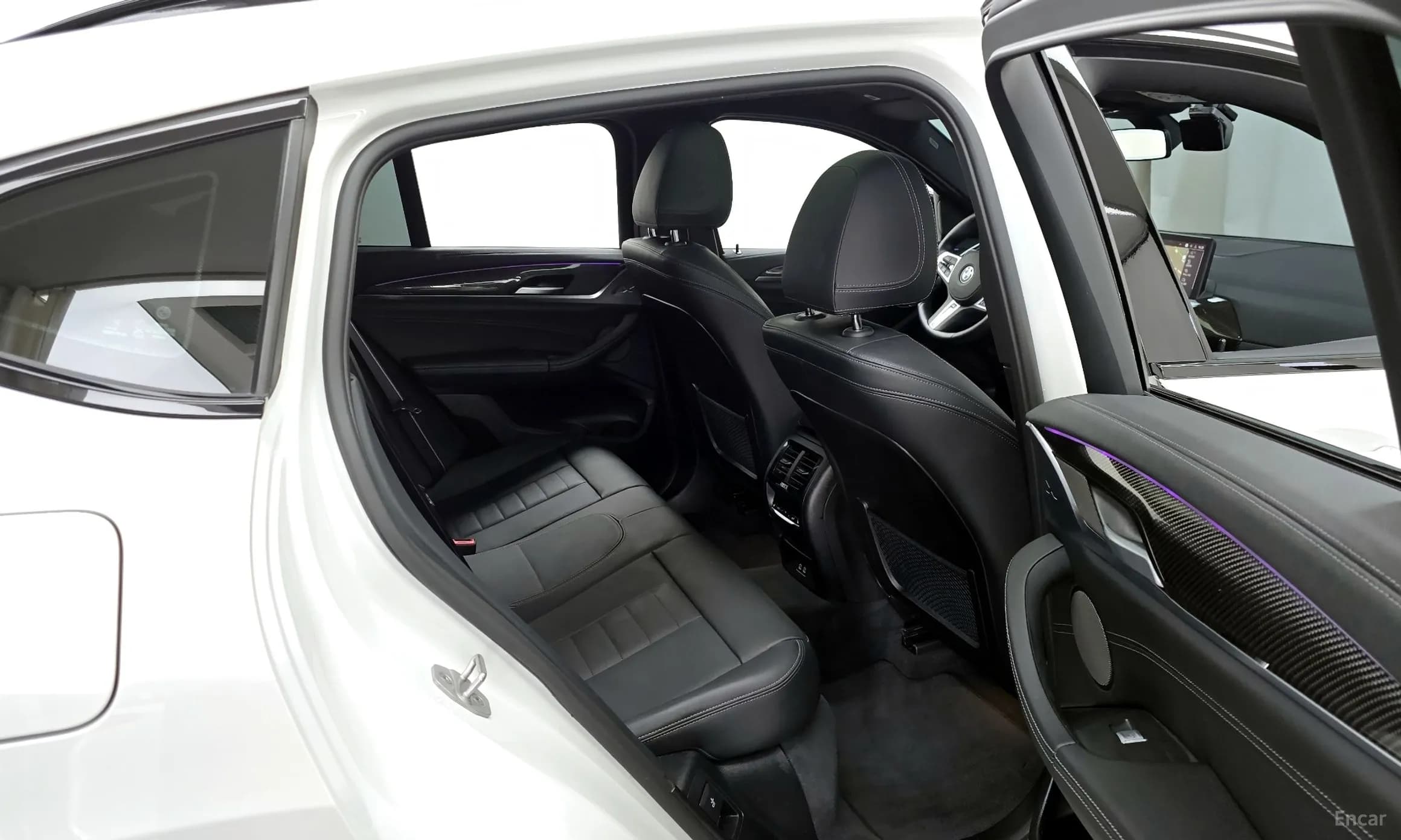 X4 (G02)