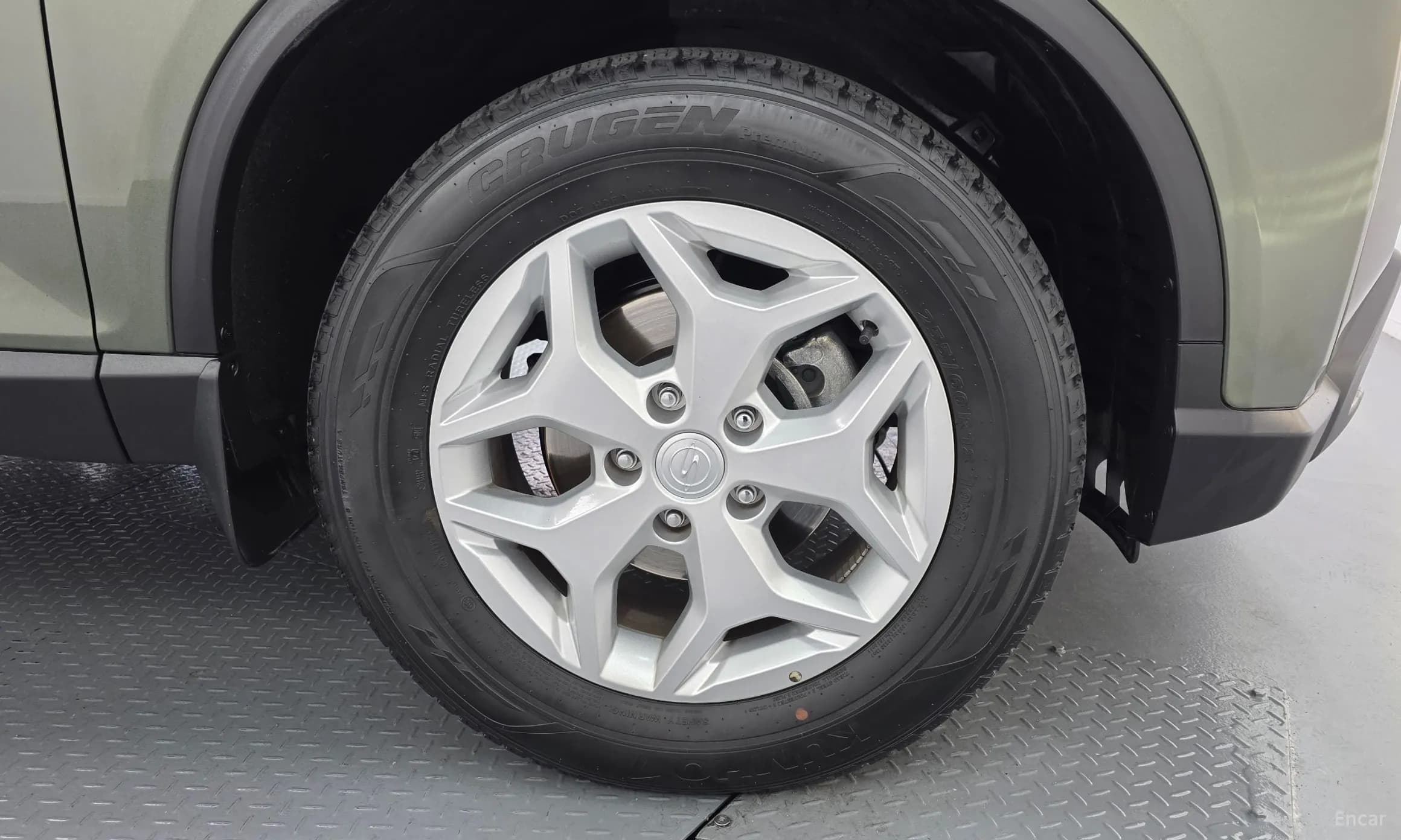 Rexton Sports Khan
