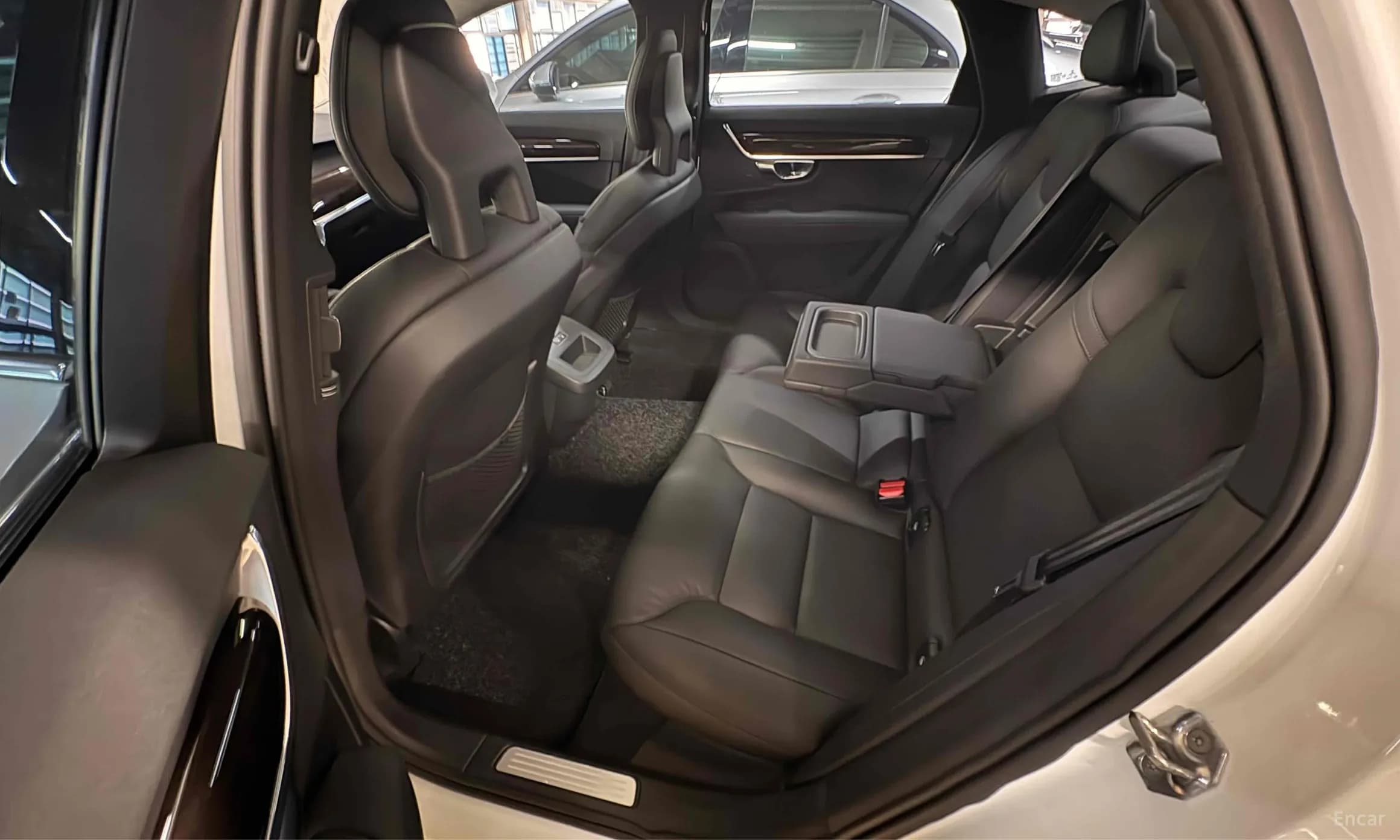 S90