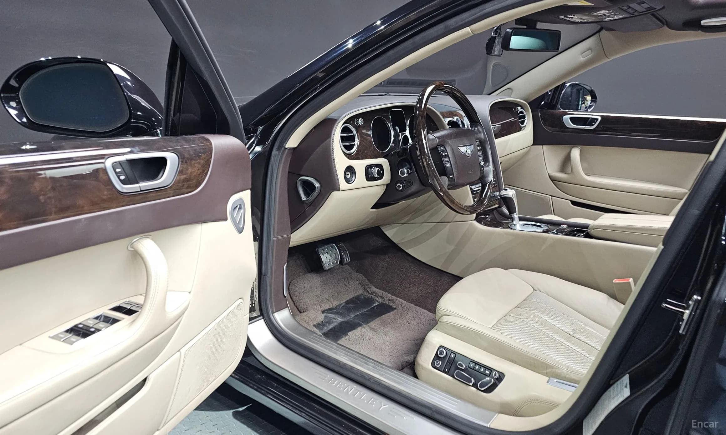 Flying Spur Gen 1