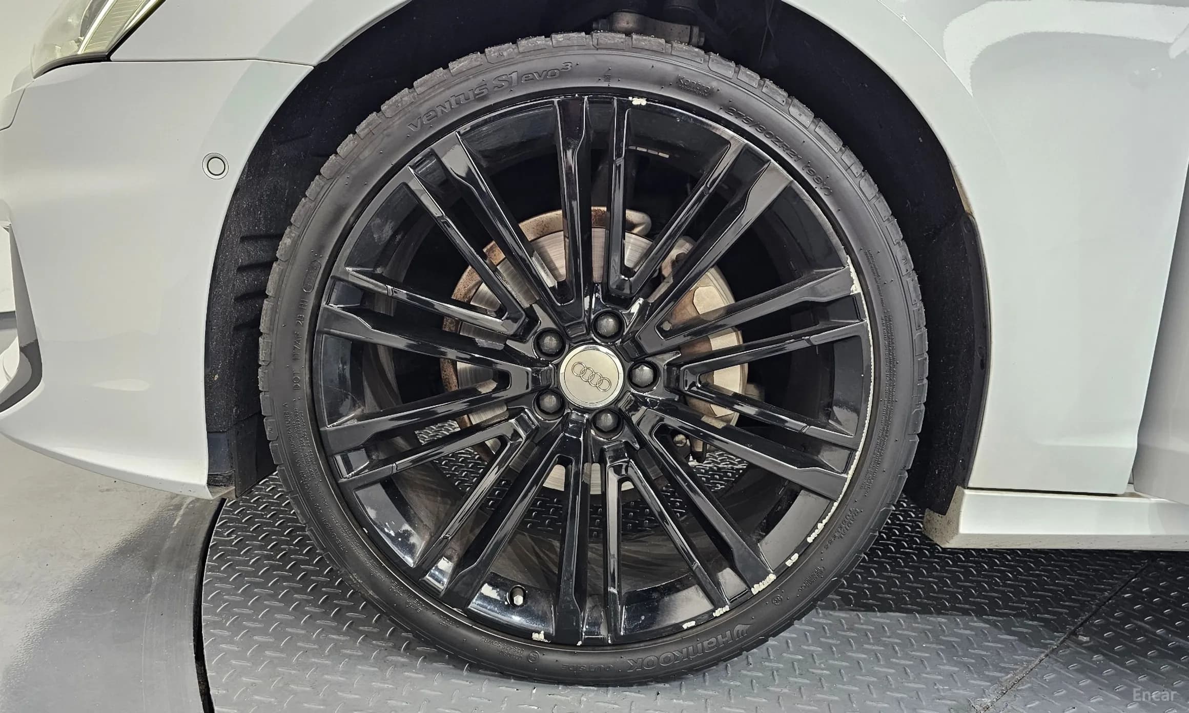 A6 (C8)