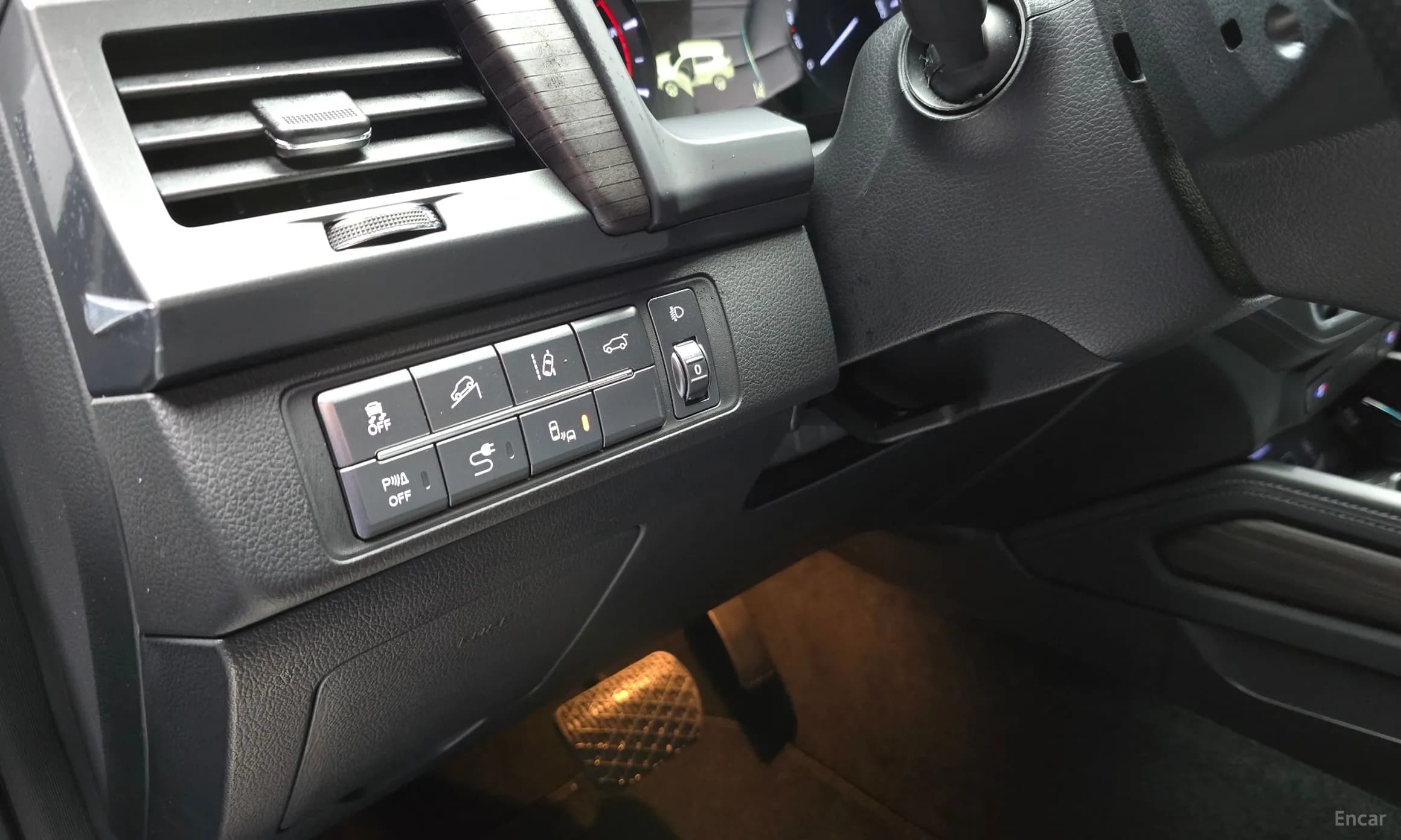 G4 Rexton