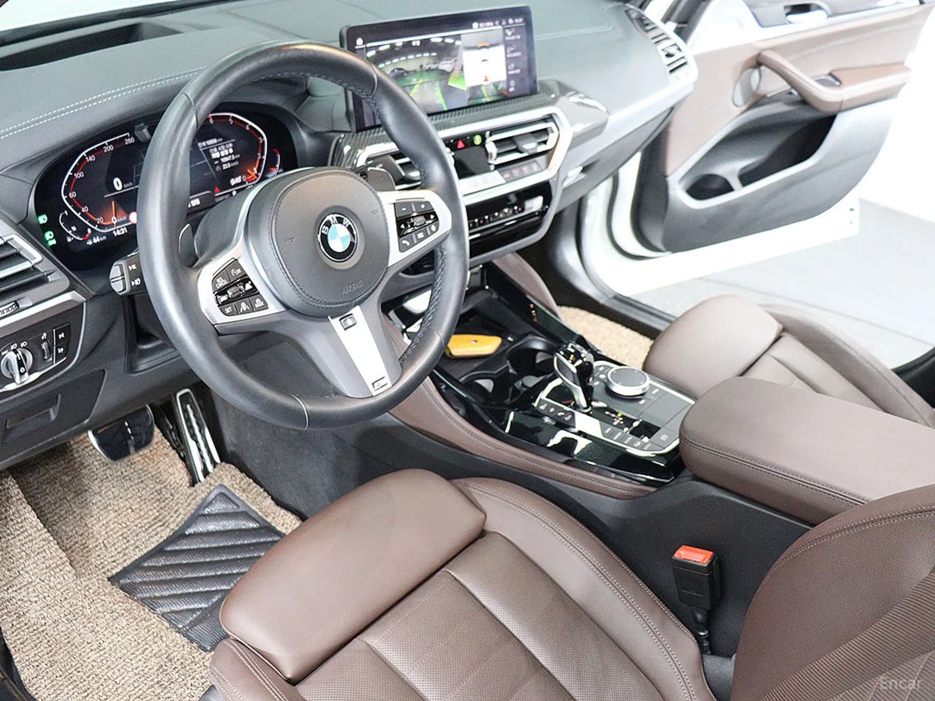 X4 (G02)