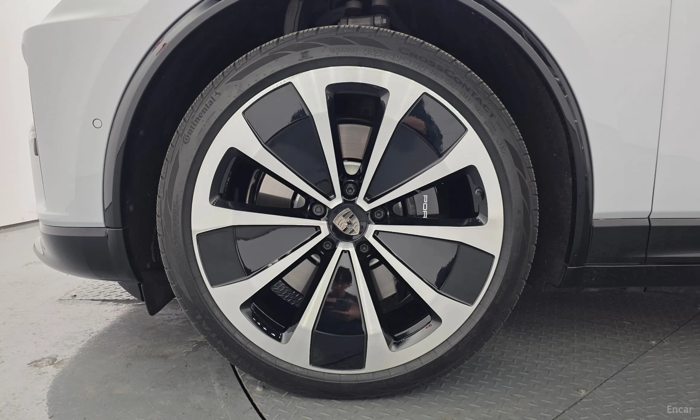 Macan EV