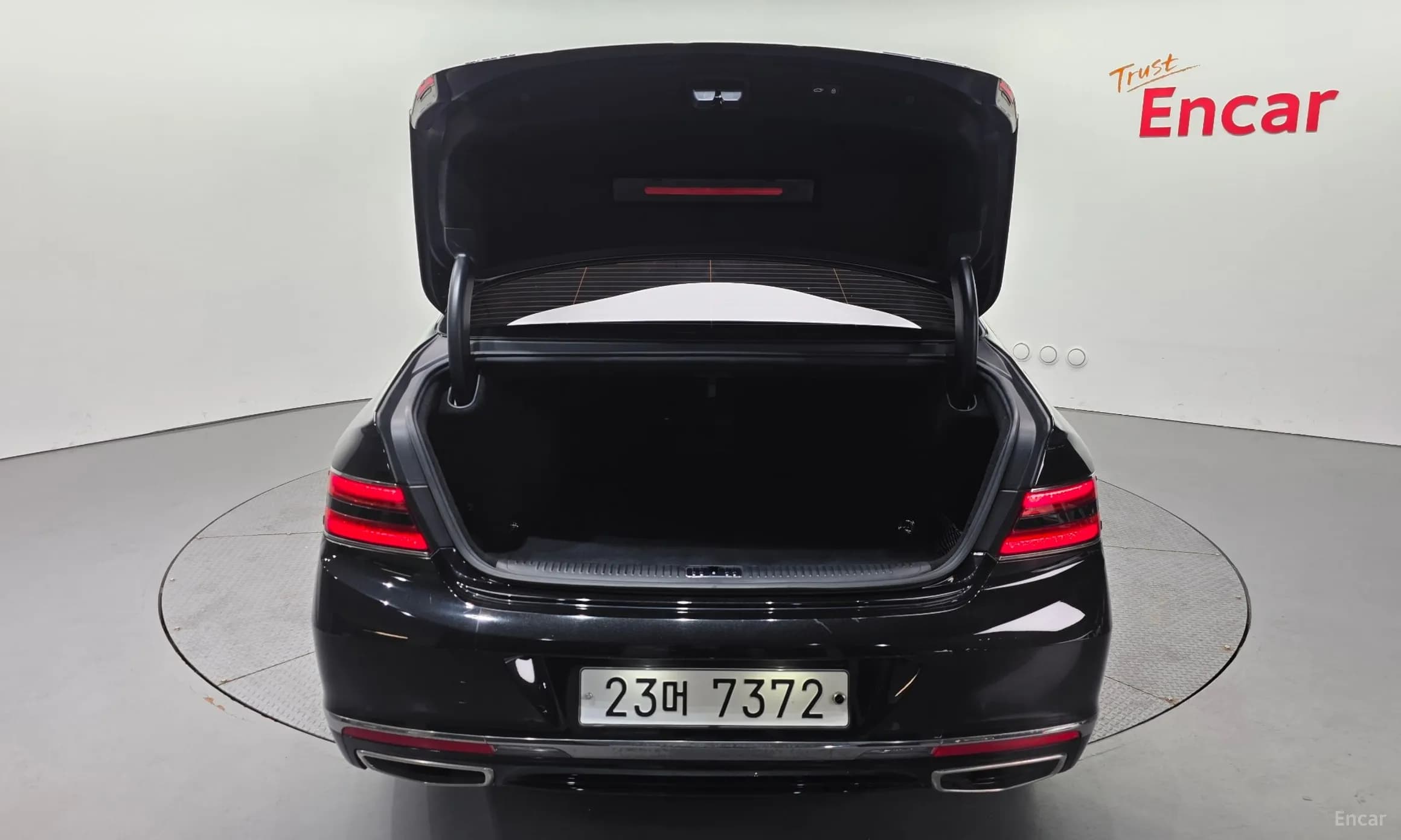 G90