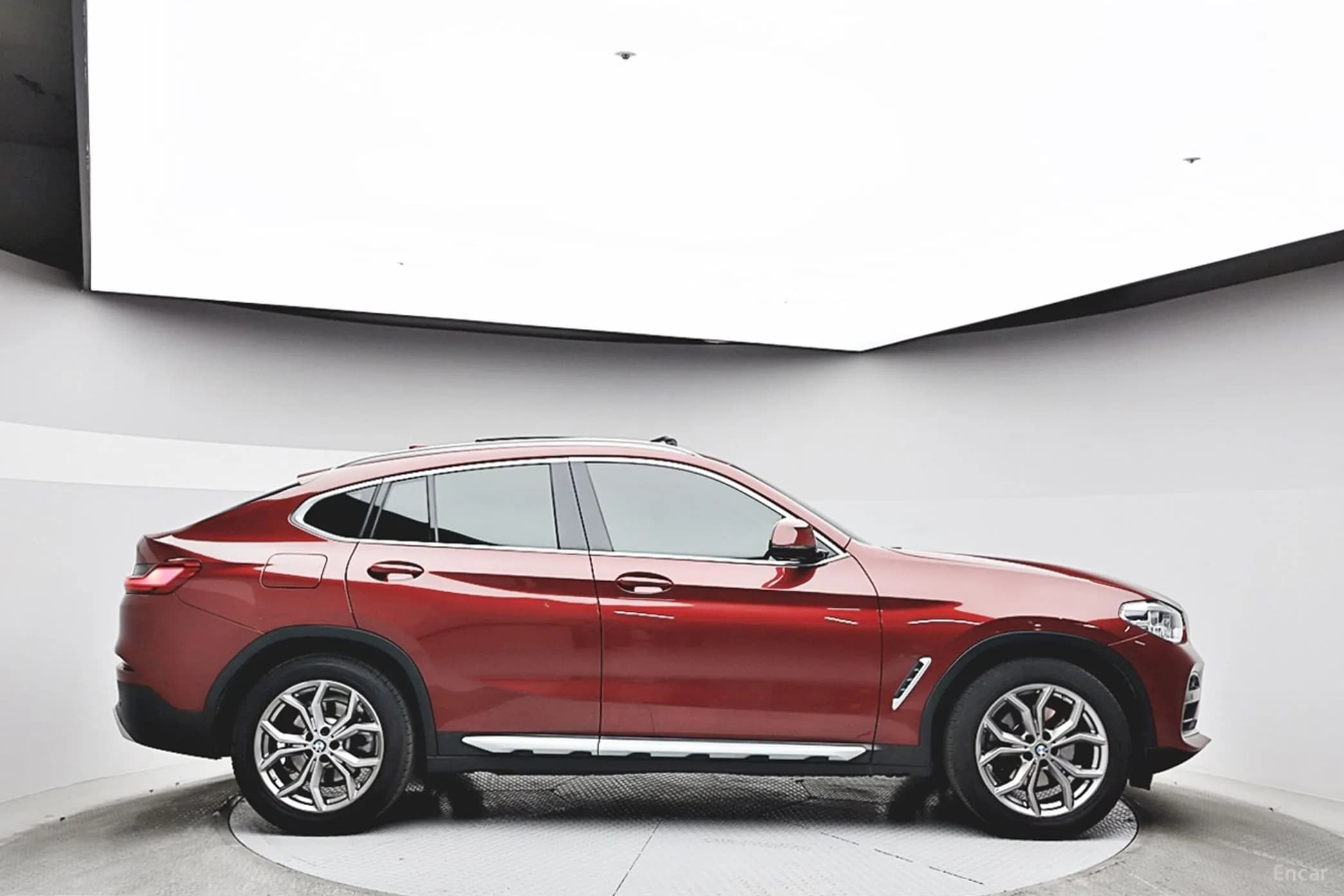 X4 (G02)