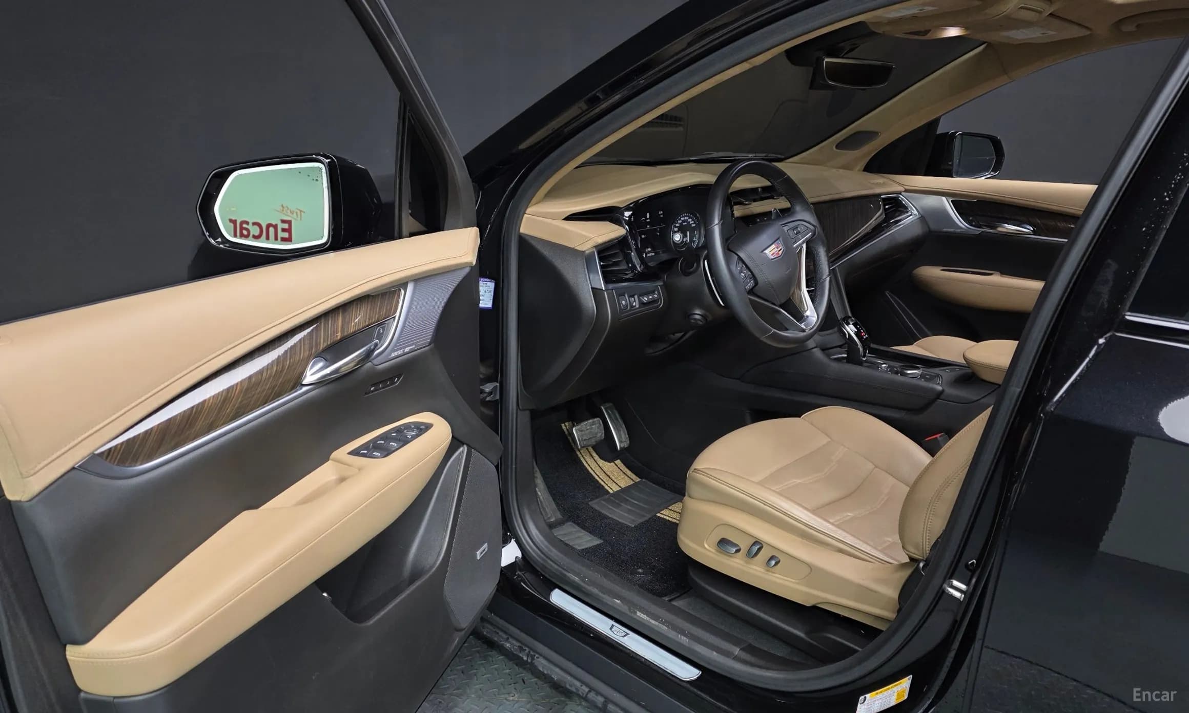 XT6