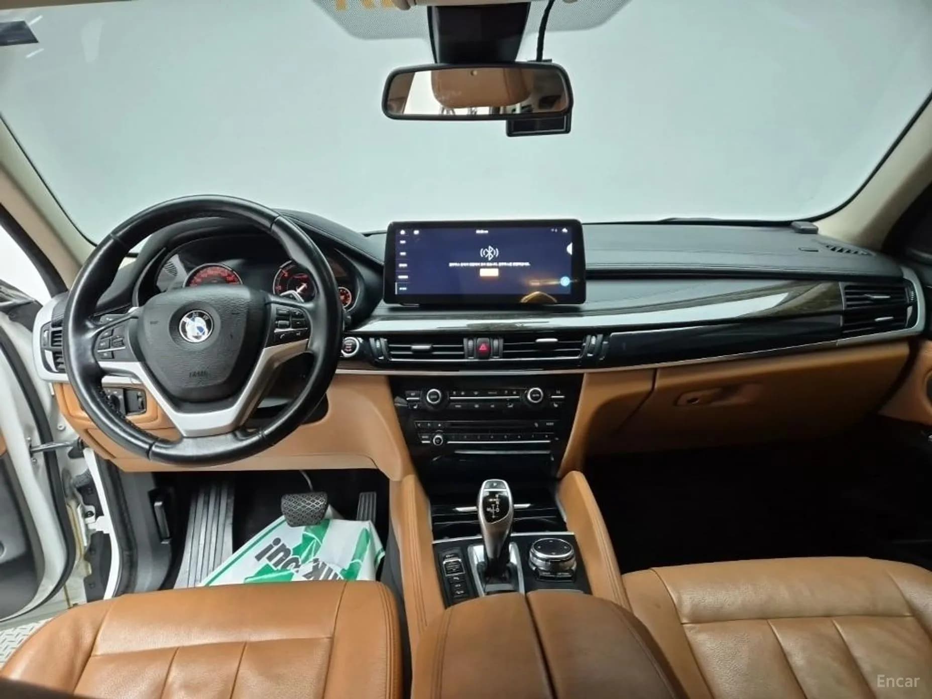 X6 (F16)