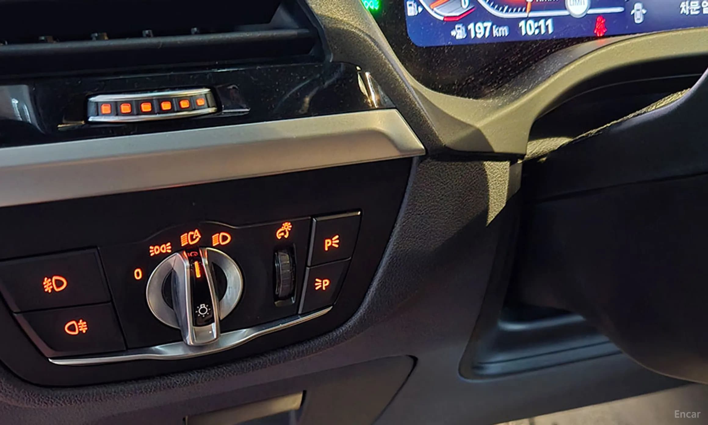 X4 (G02)