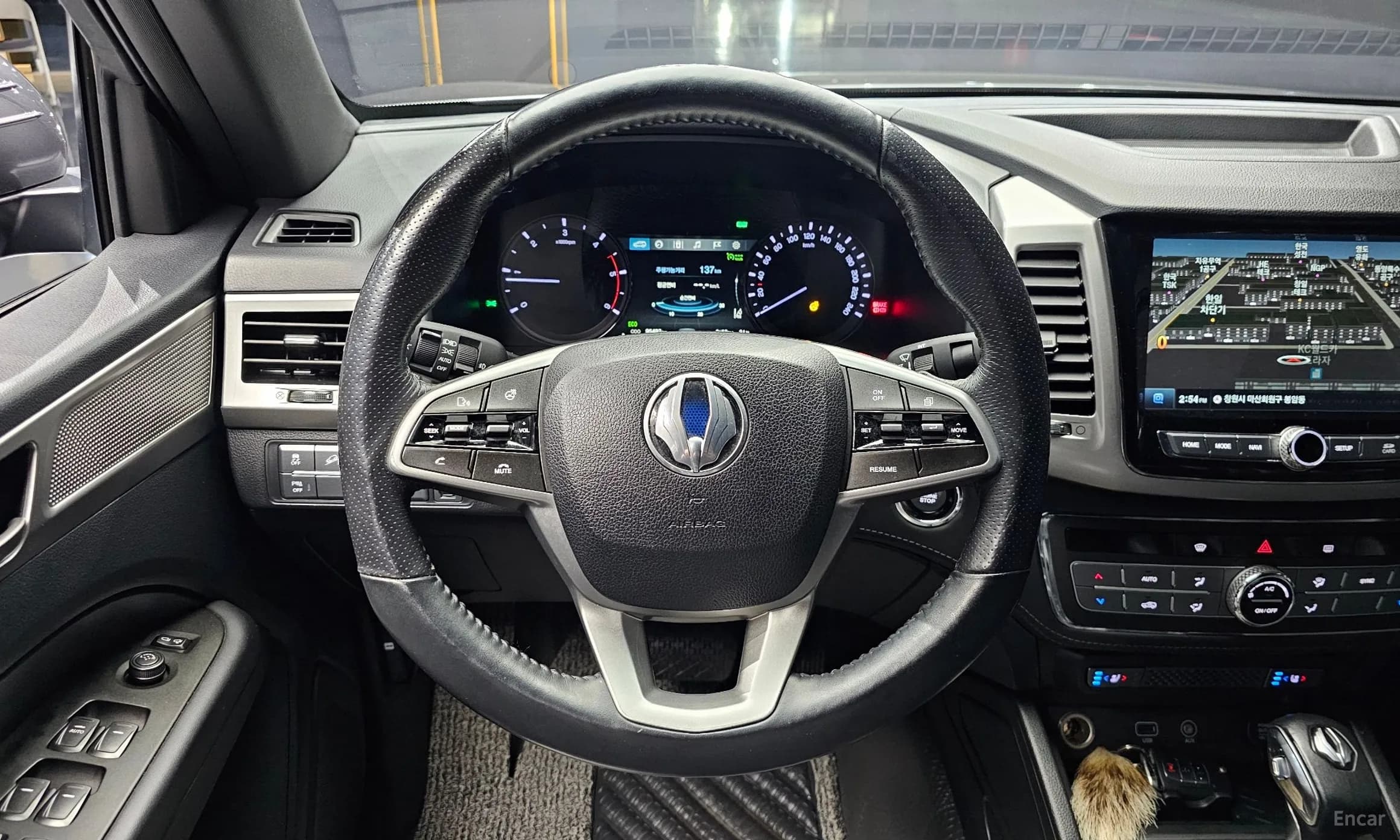 Rexton Sports Khan