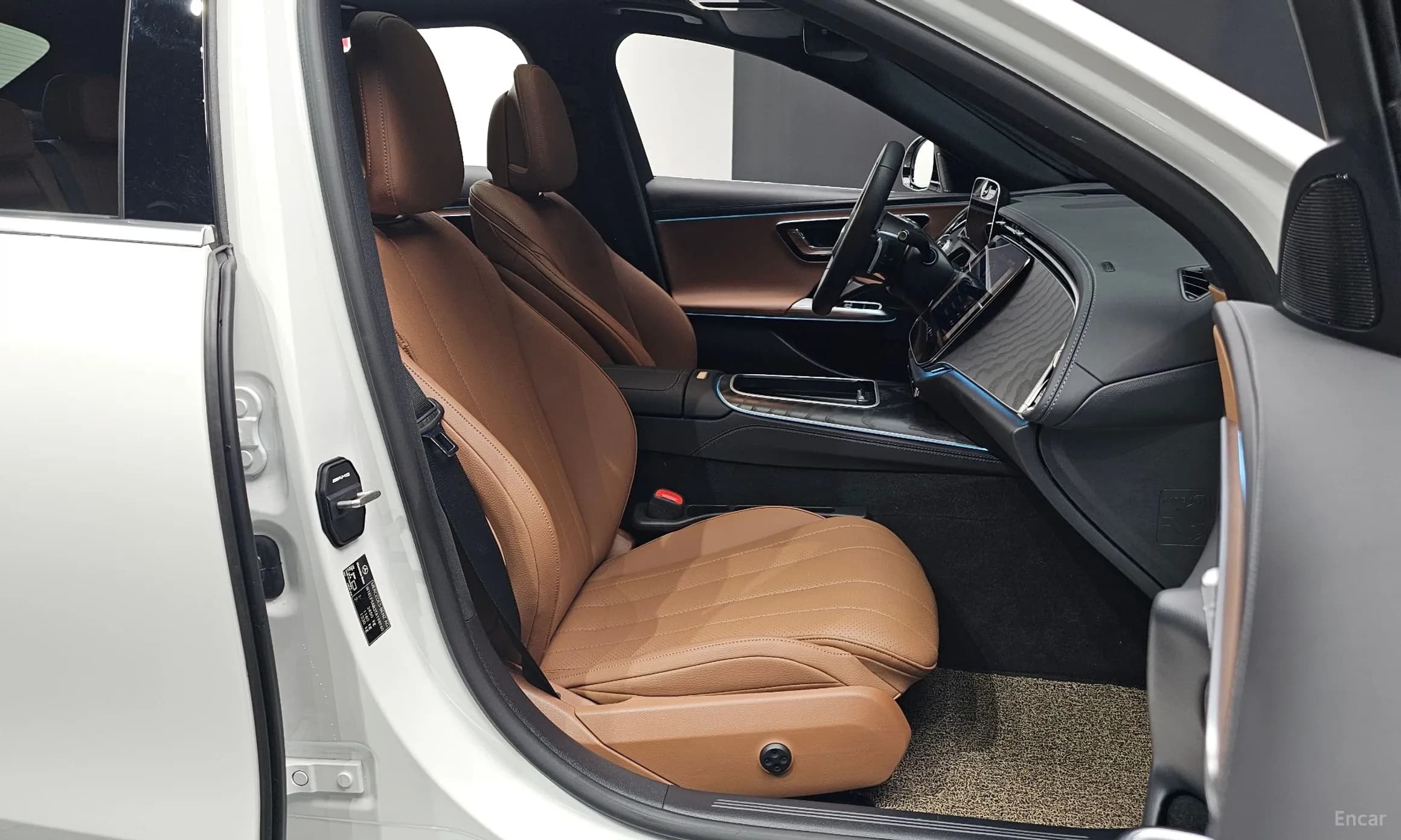 E-Class W214