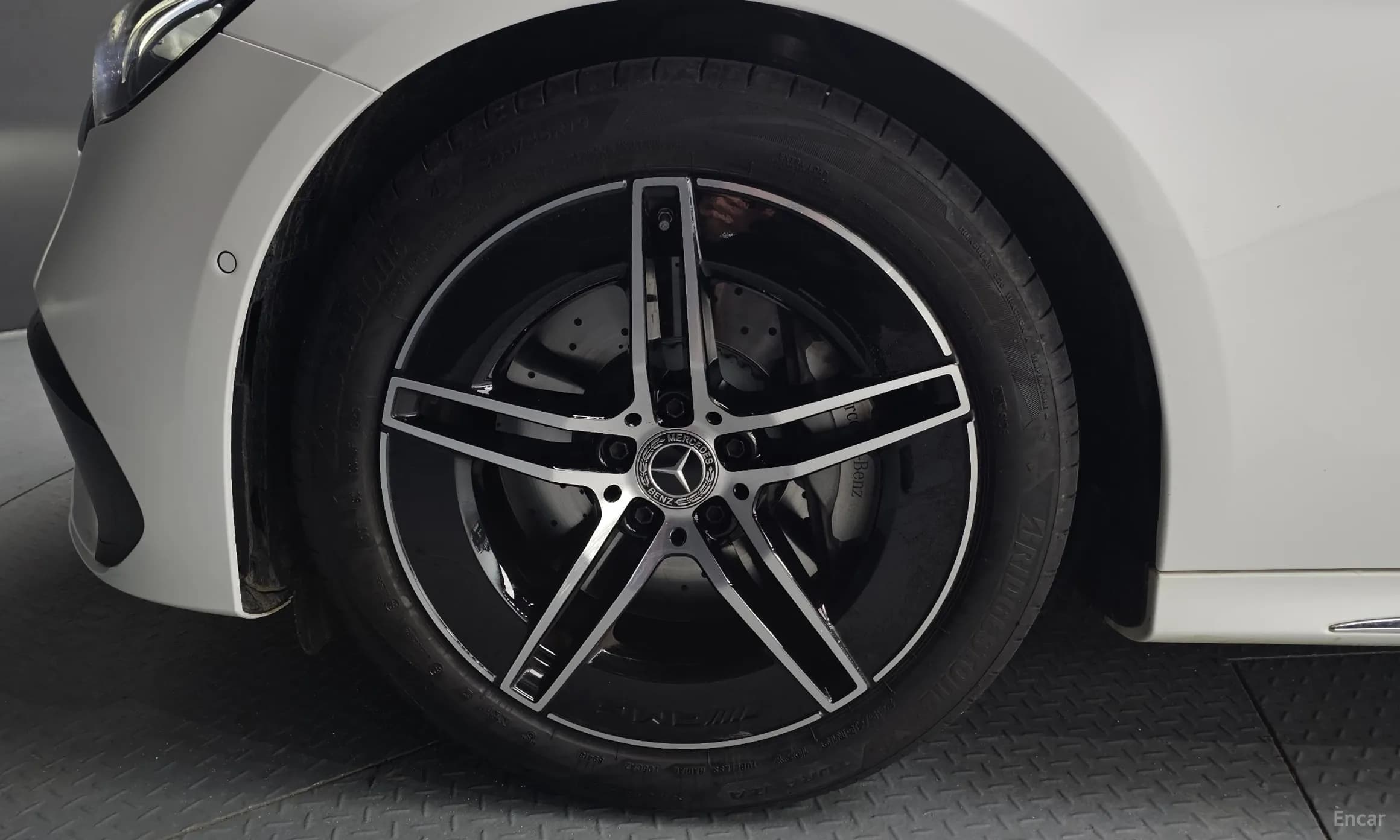 E-Class W214
