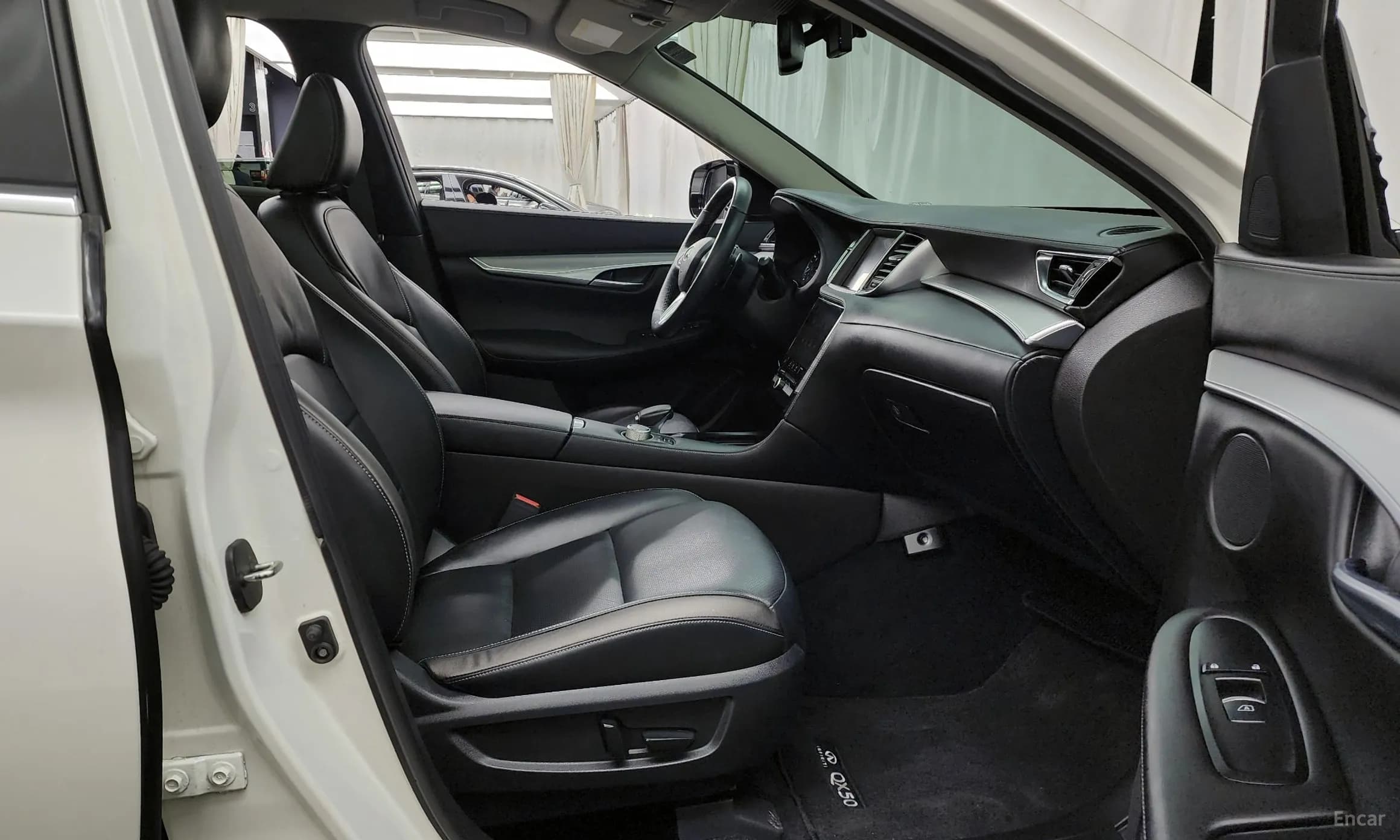 QX50 (P71A)