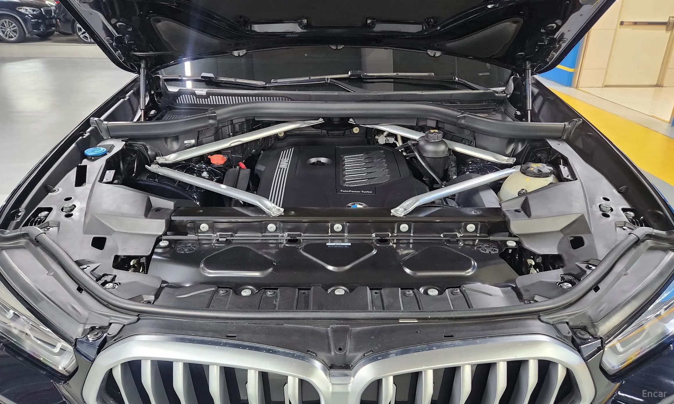 X6 (G06)