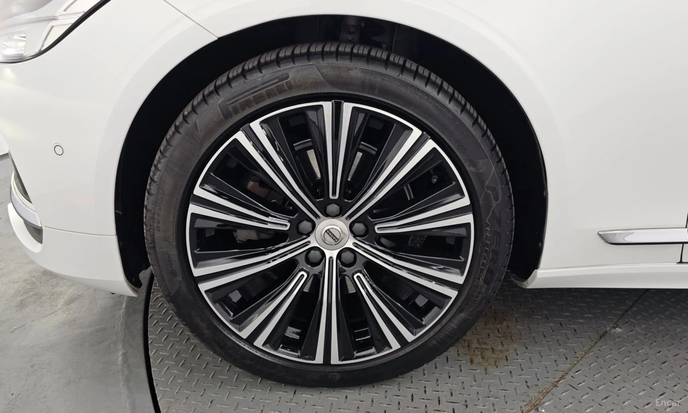 S90