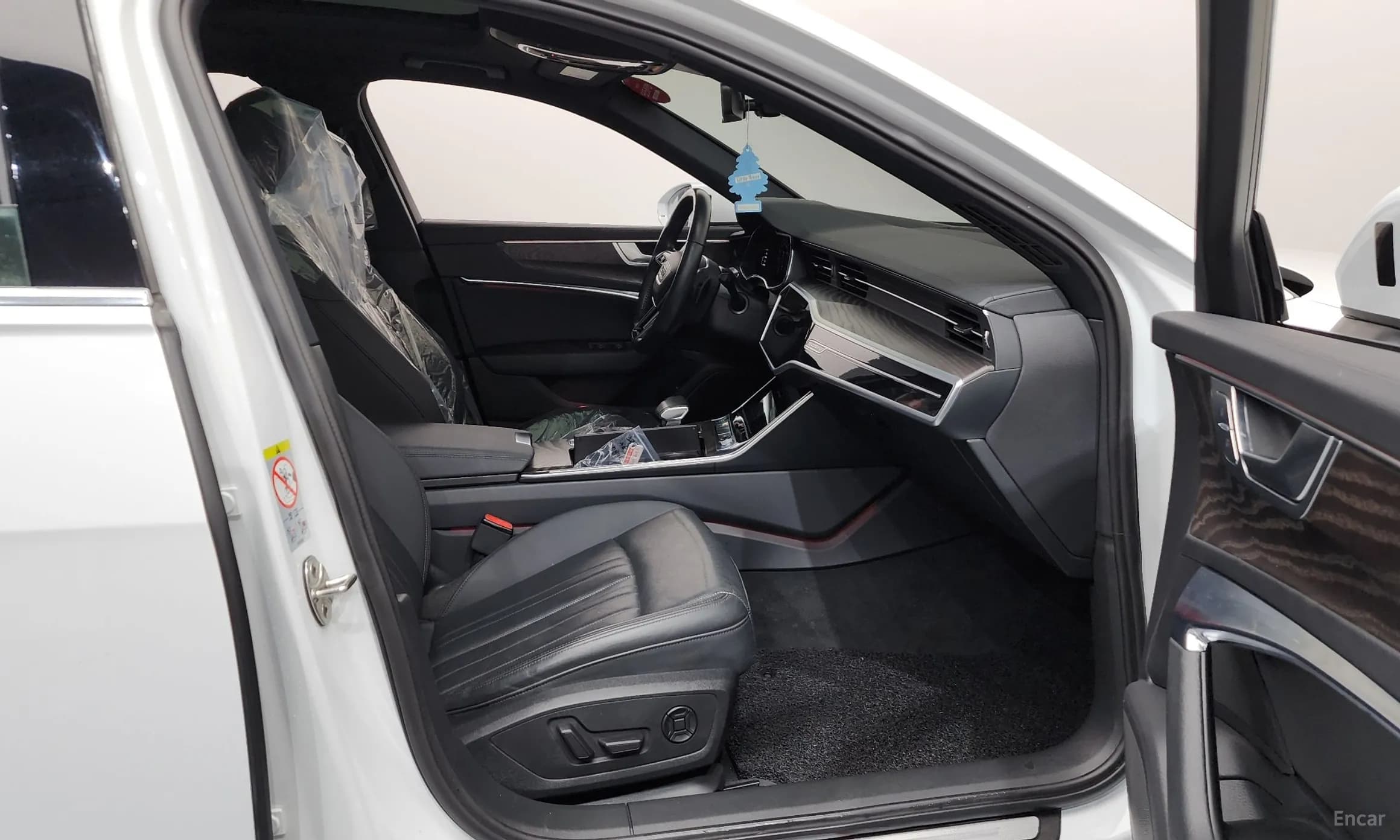 A6 (C8)