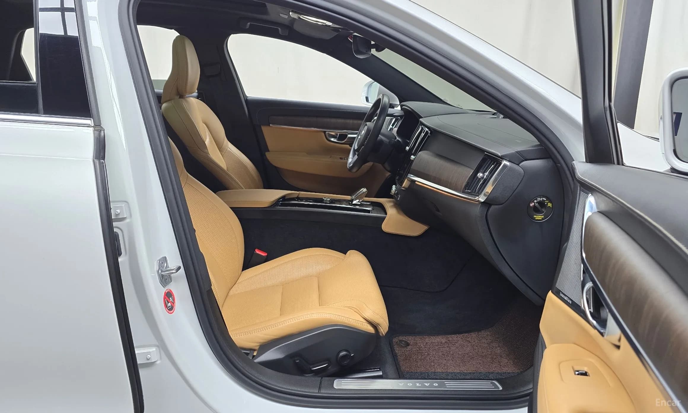 S90