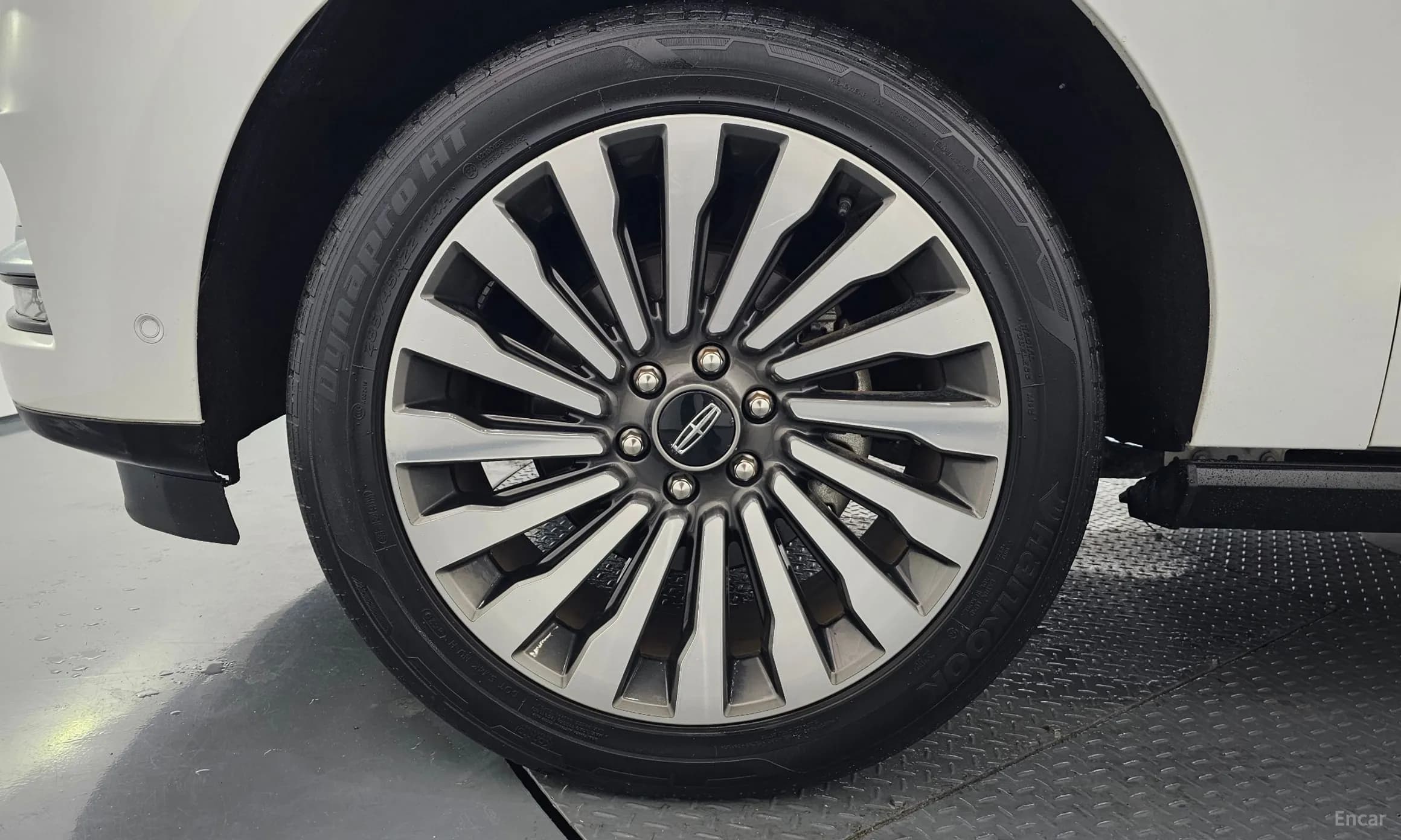 Navigator 4th generation