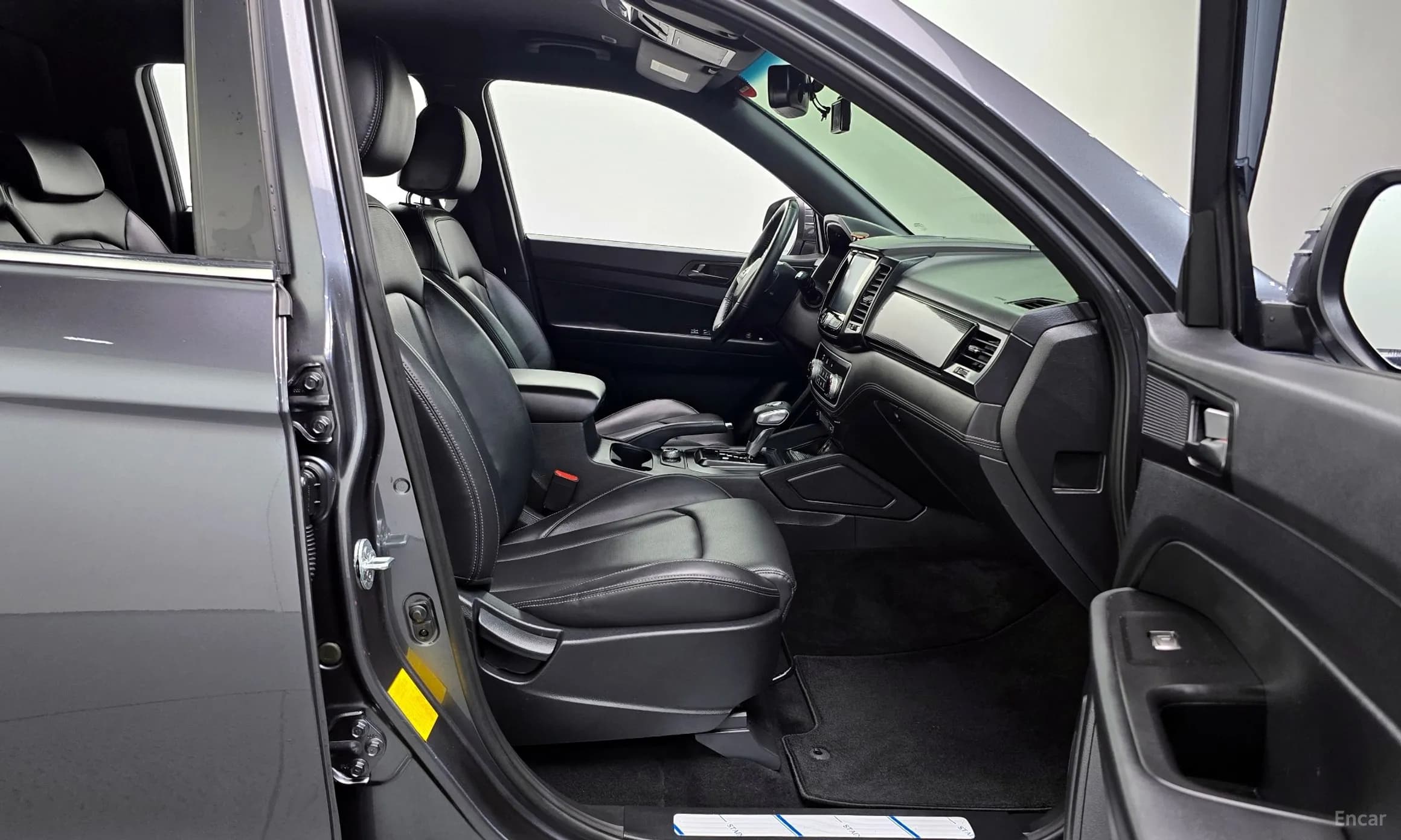 Rexton Sports Khan