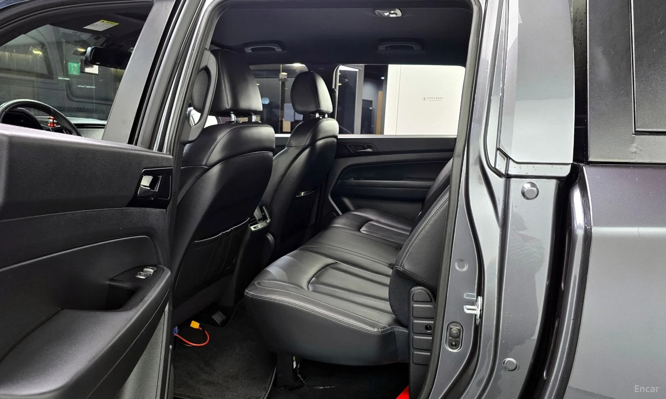 Rexton Sports Khan