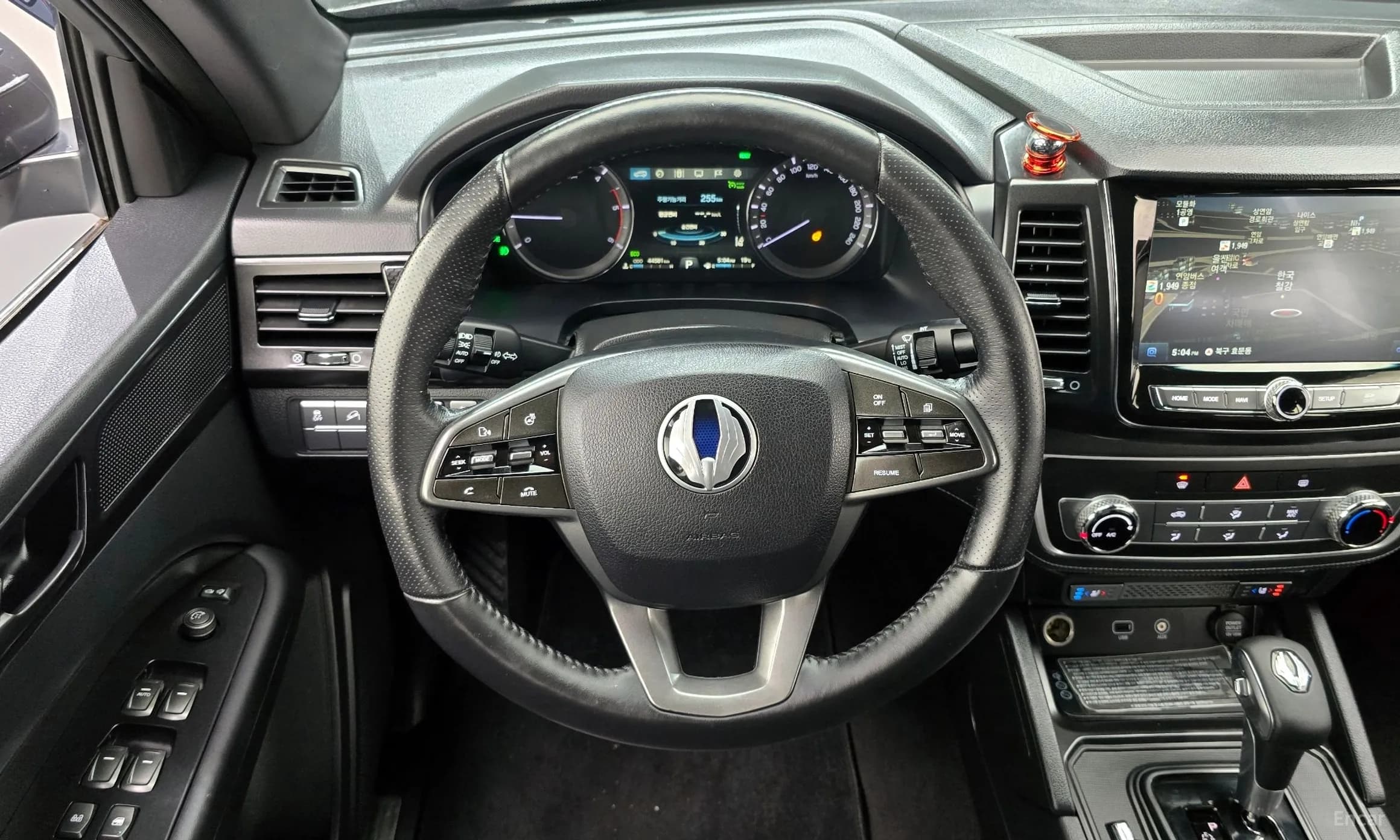 Rexton Sports Khan
