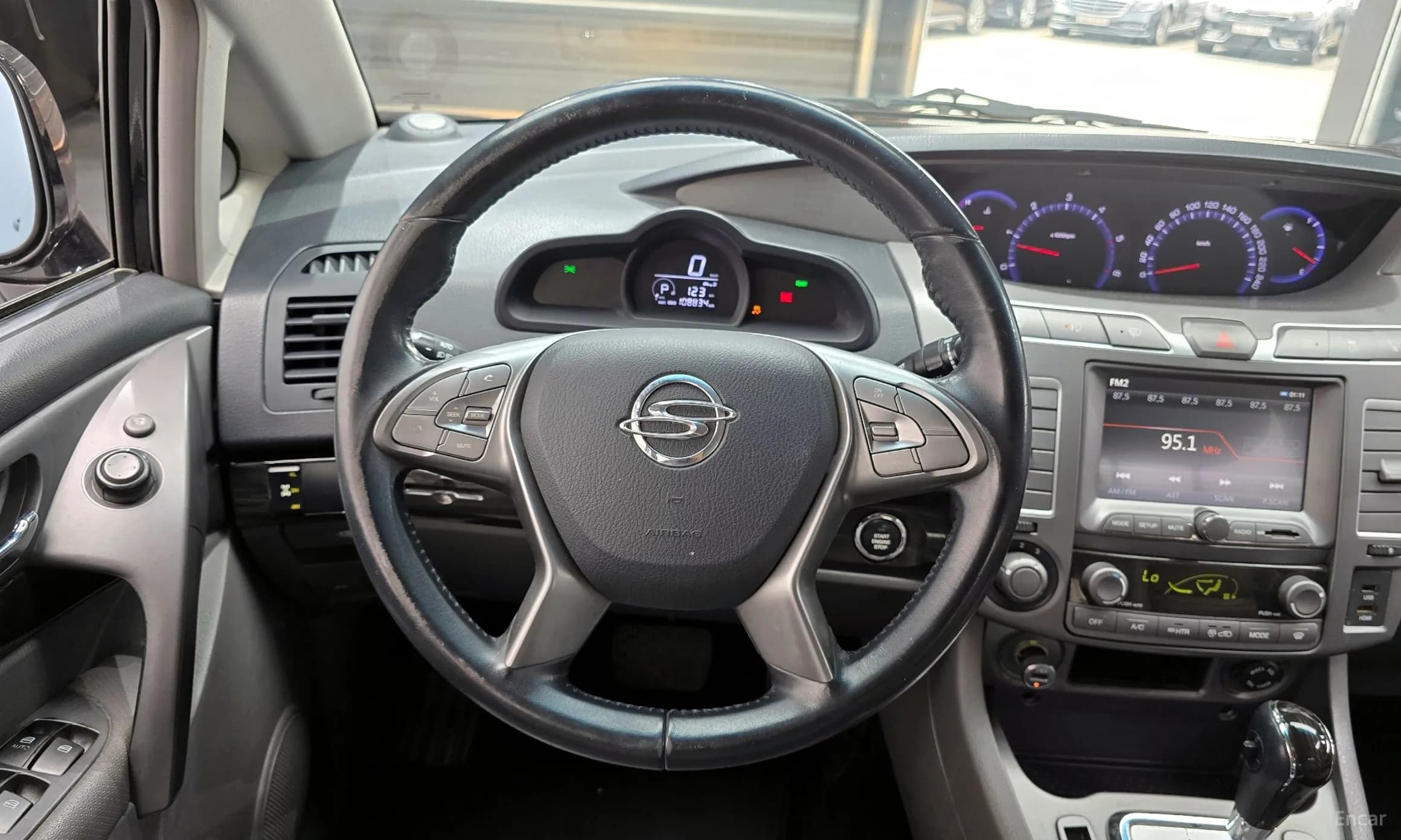 Korando Turismo