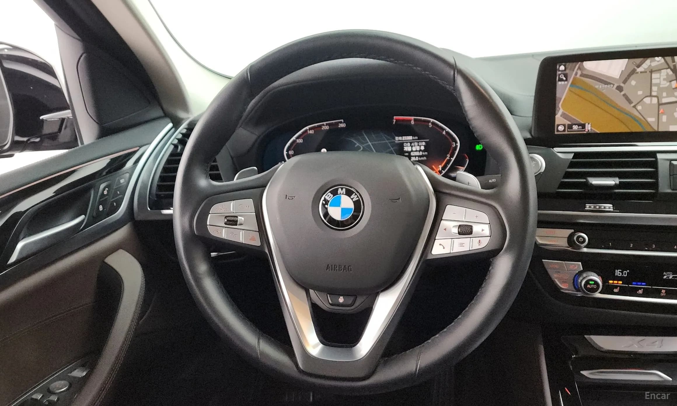 X4 (G02)