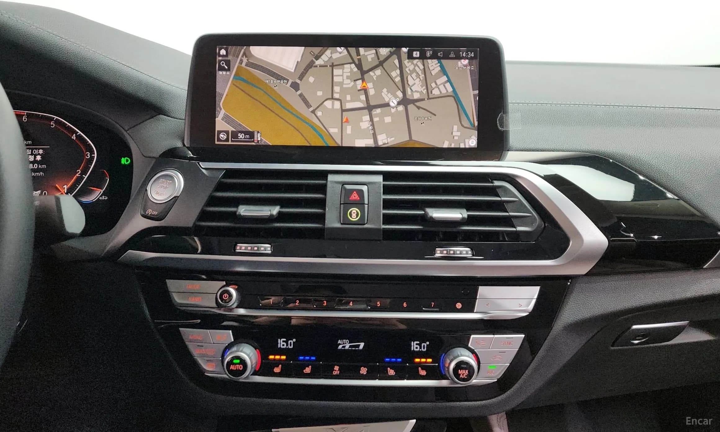 X4 (G02)