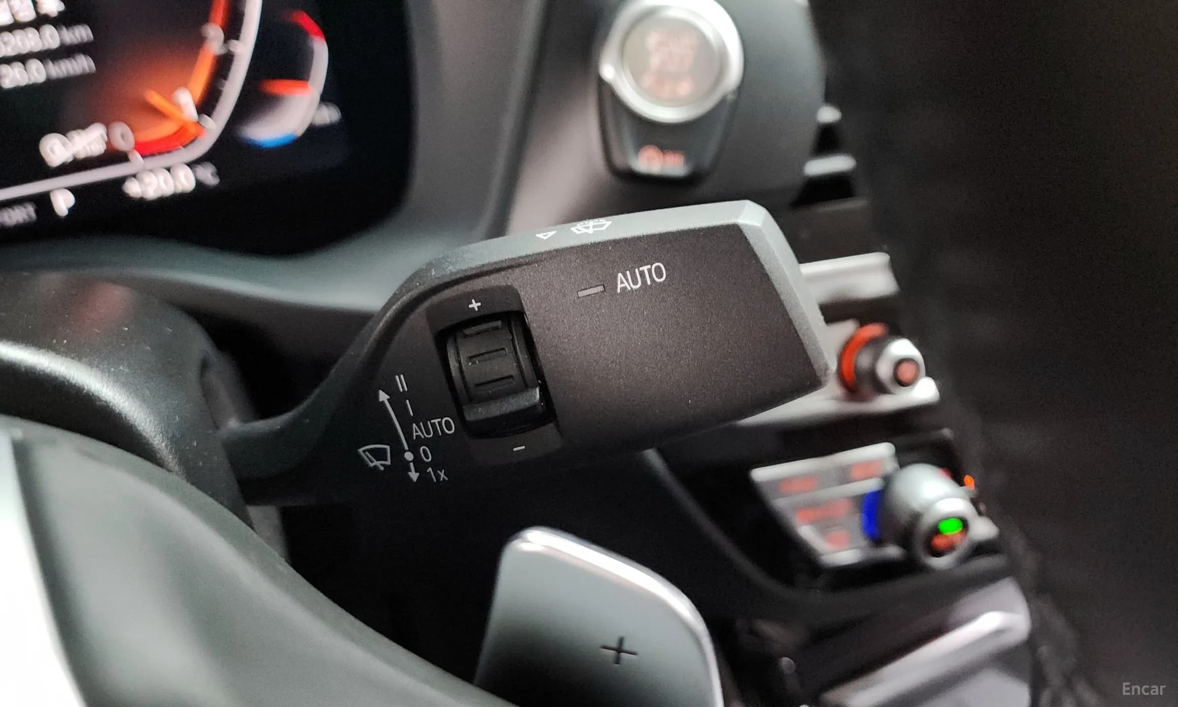X4 (G02)