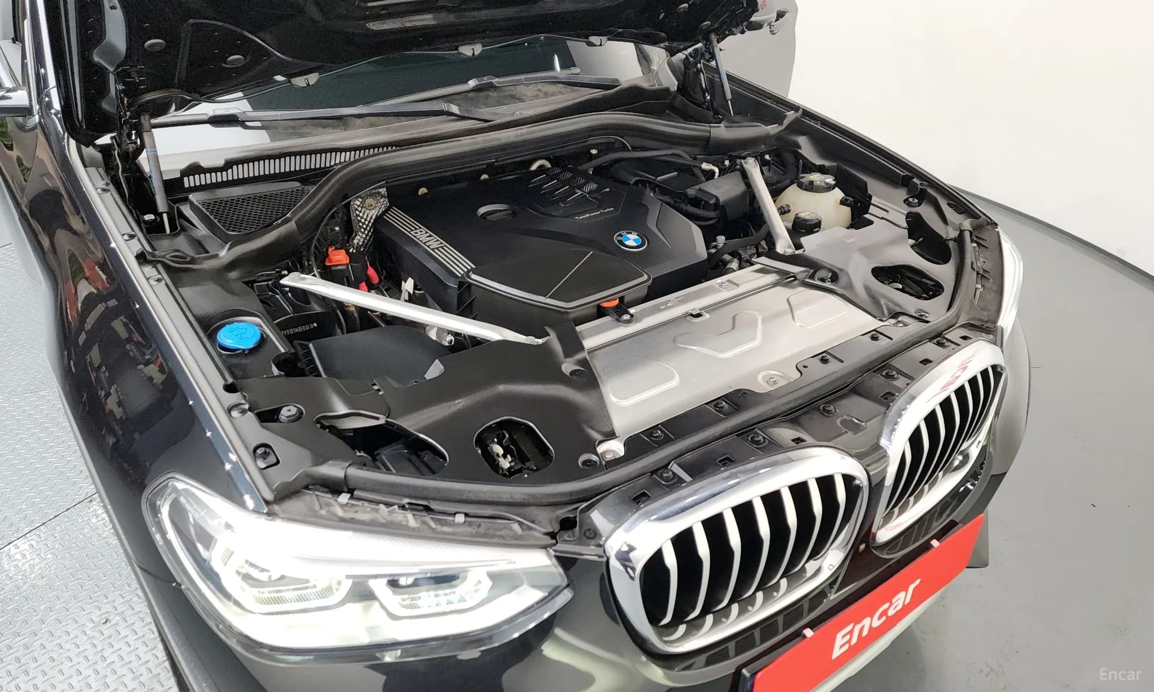 X4 (G02)
