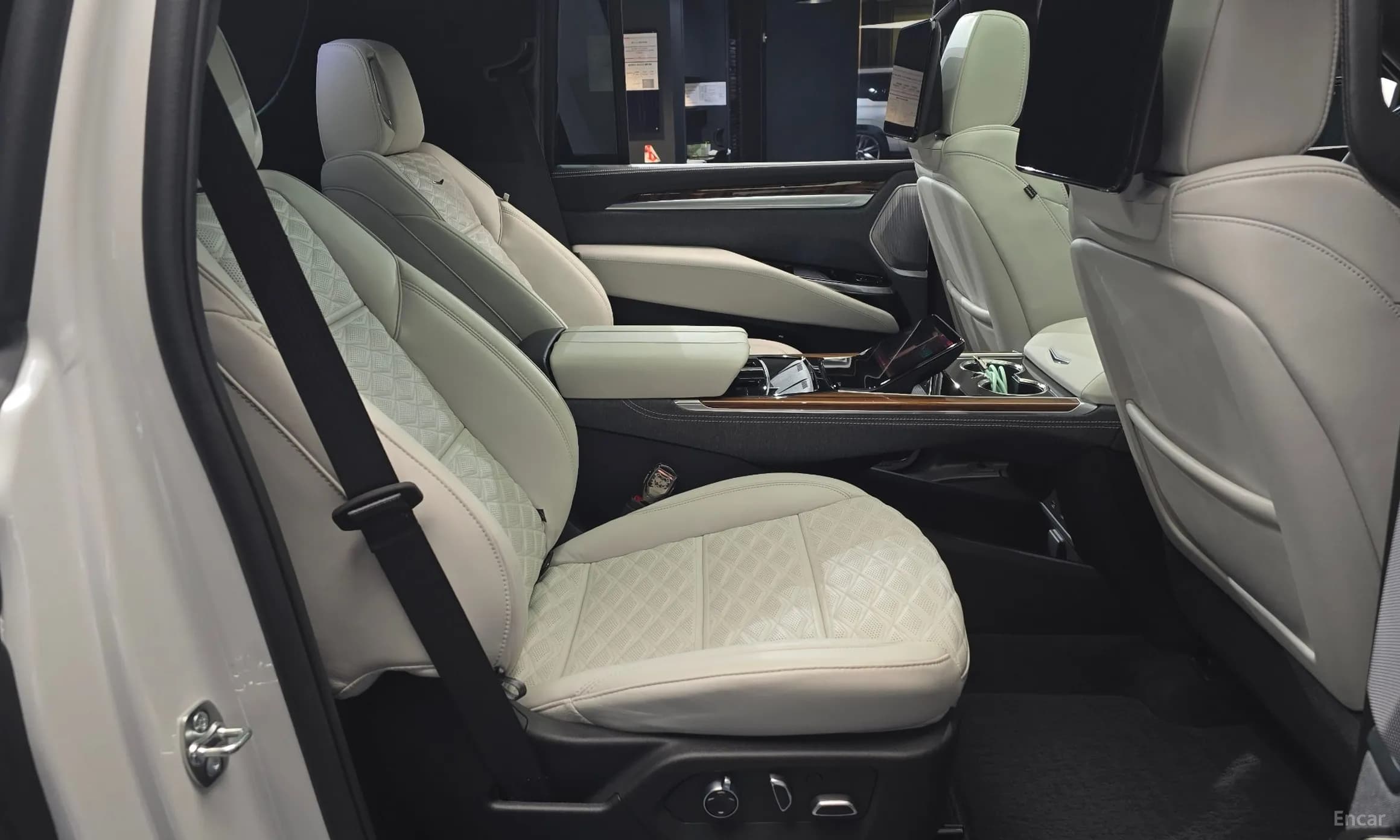 Escalade 5th Generation