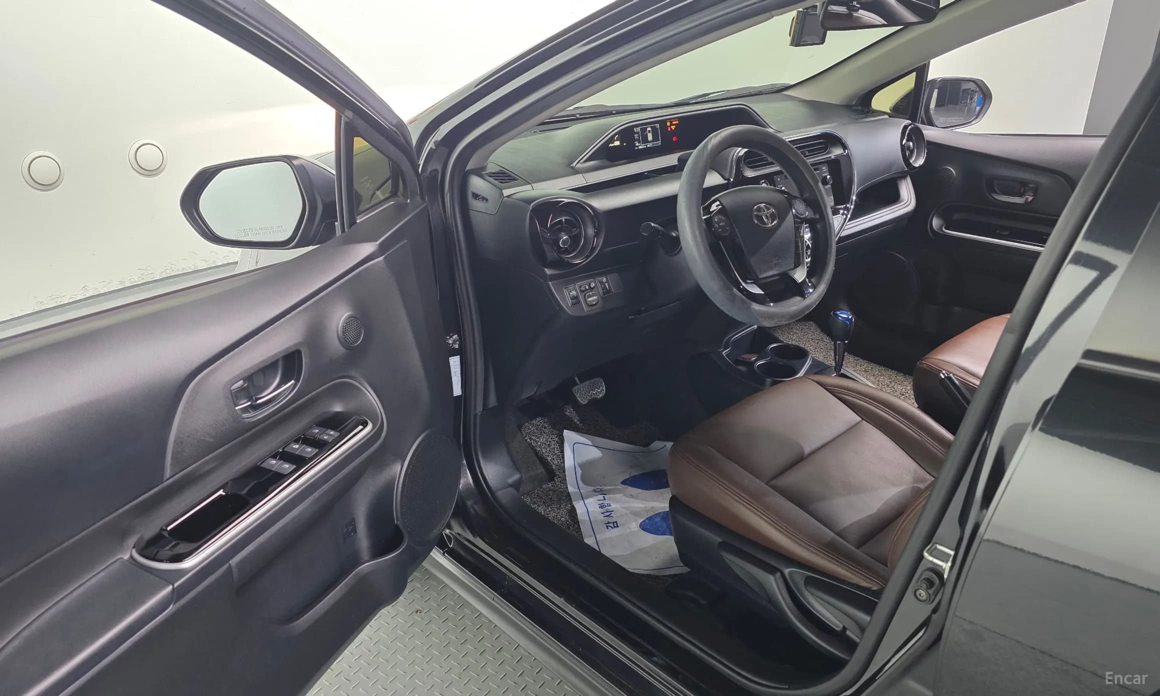 Prius C